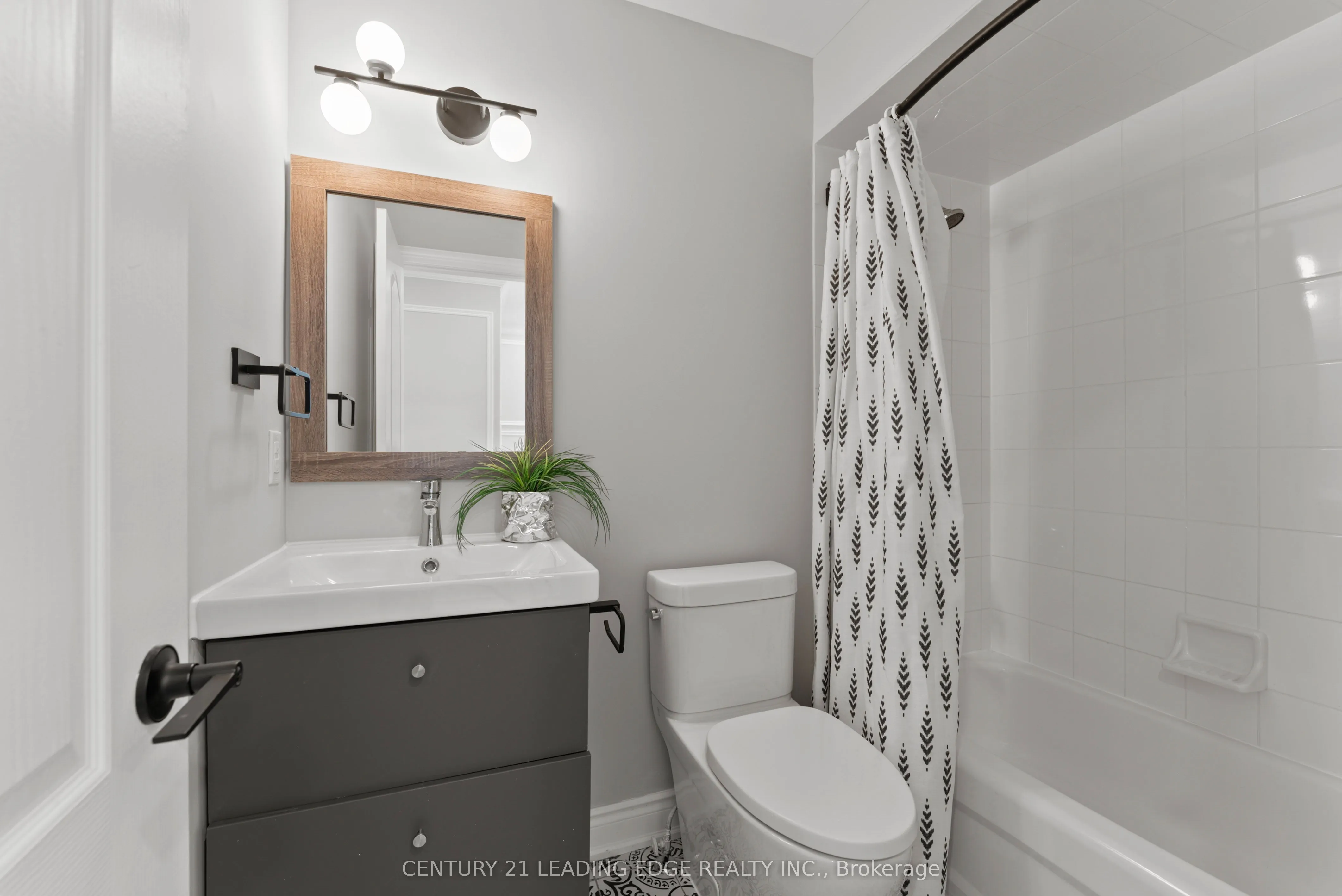 66 Chatterson Street