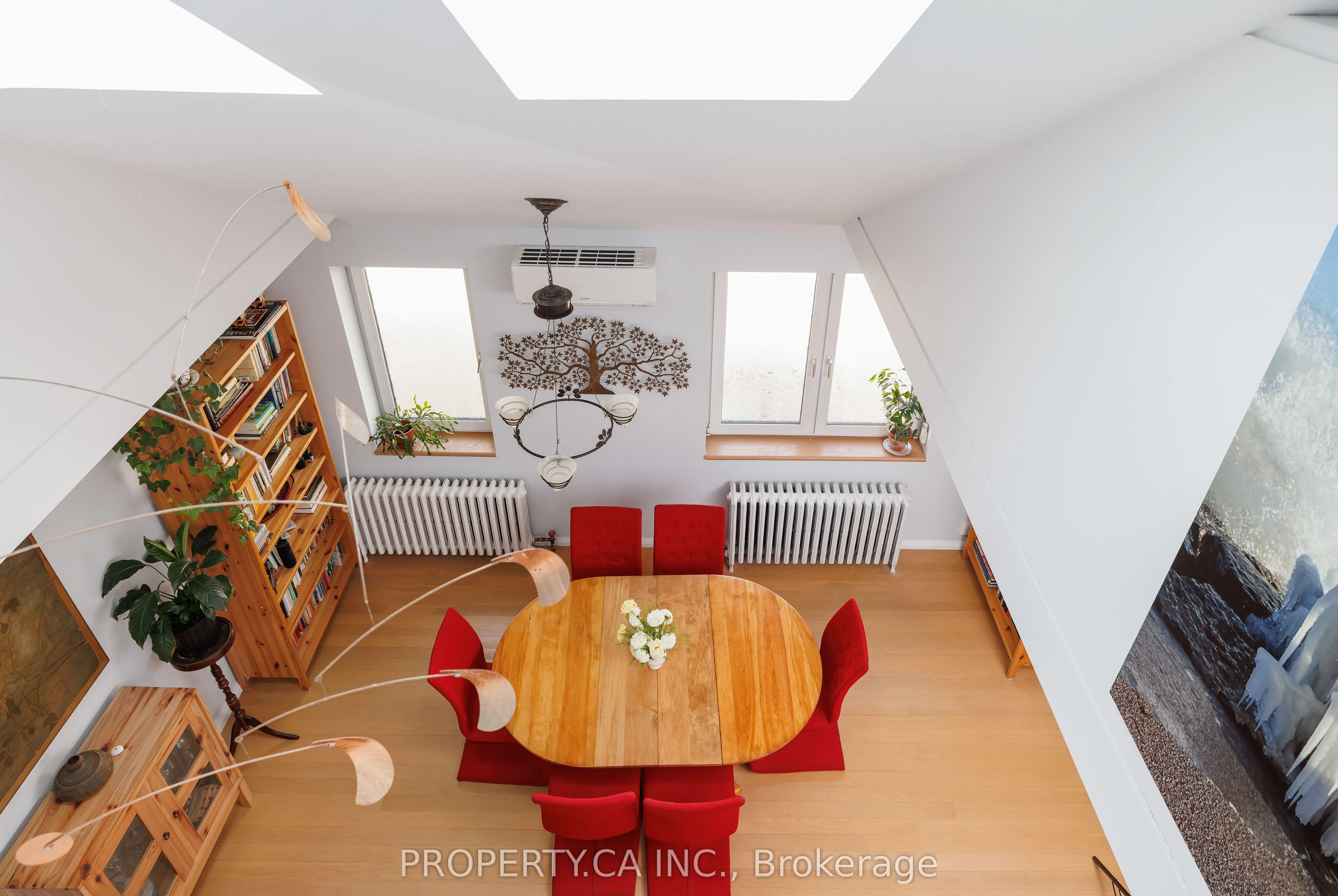 52 Wineva Avenue, #Upper