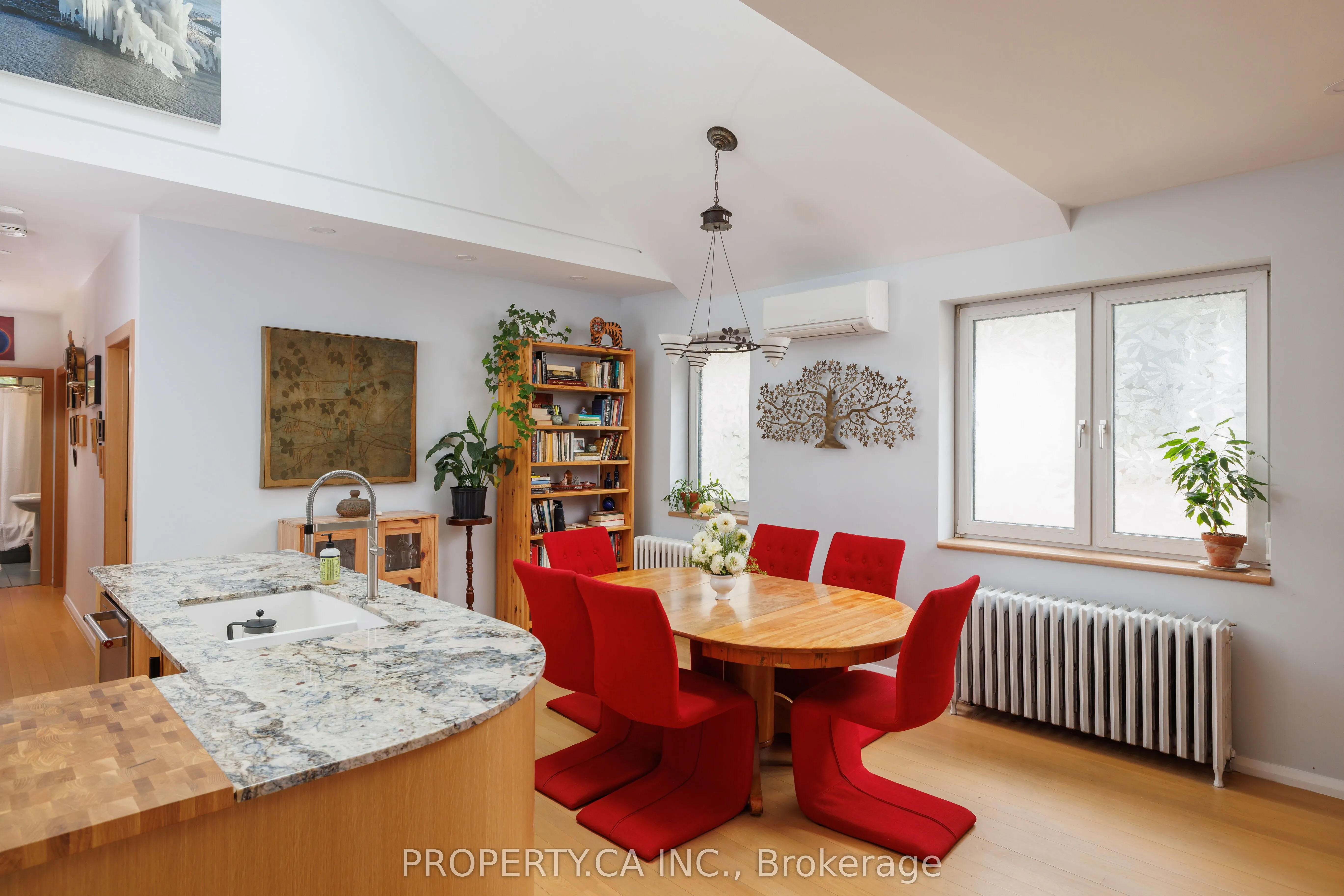 52 Wineva Avenue, #Upper