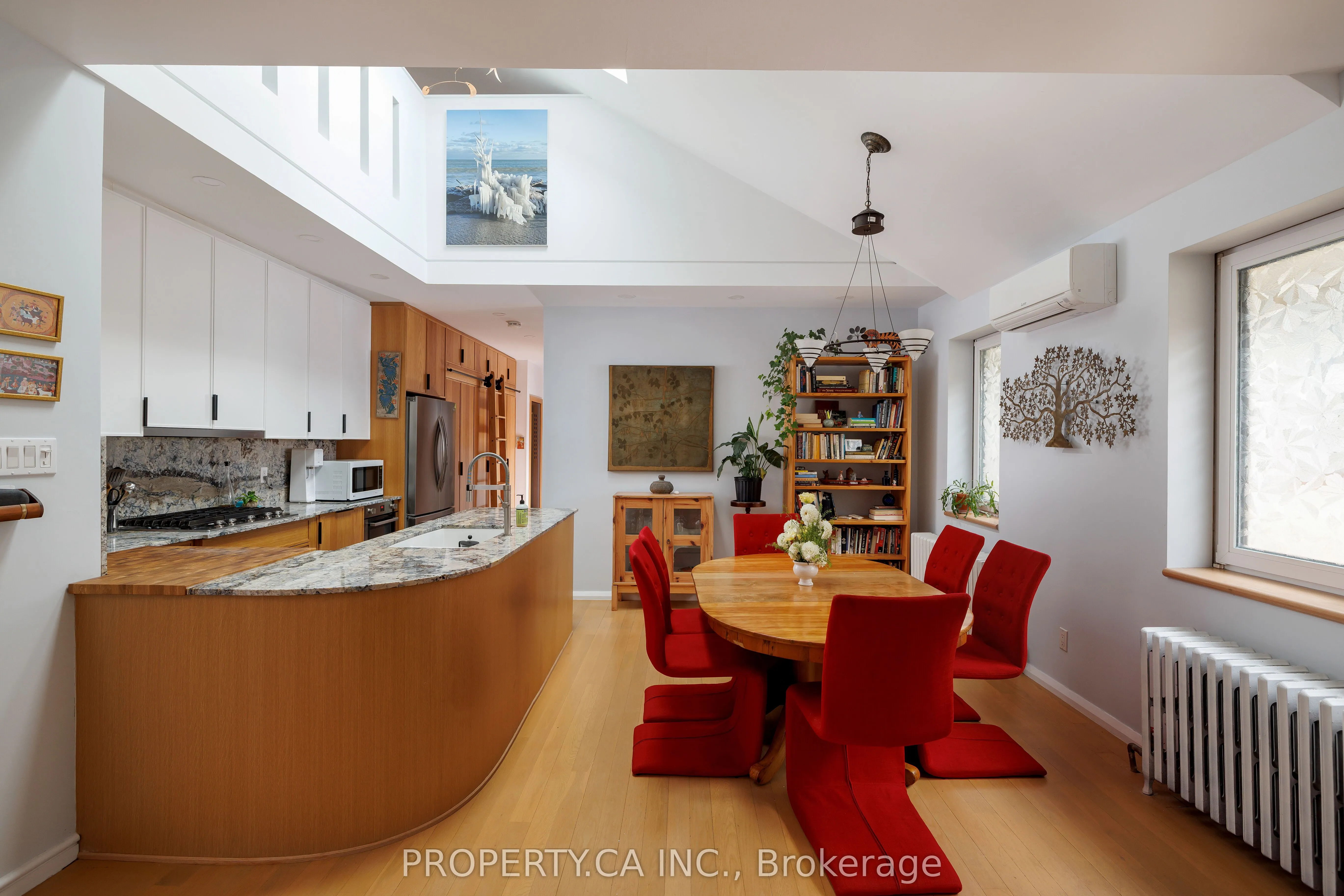 52 Wineva Avenue, #Upper