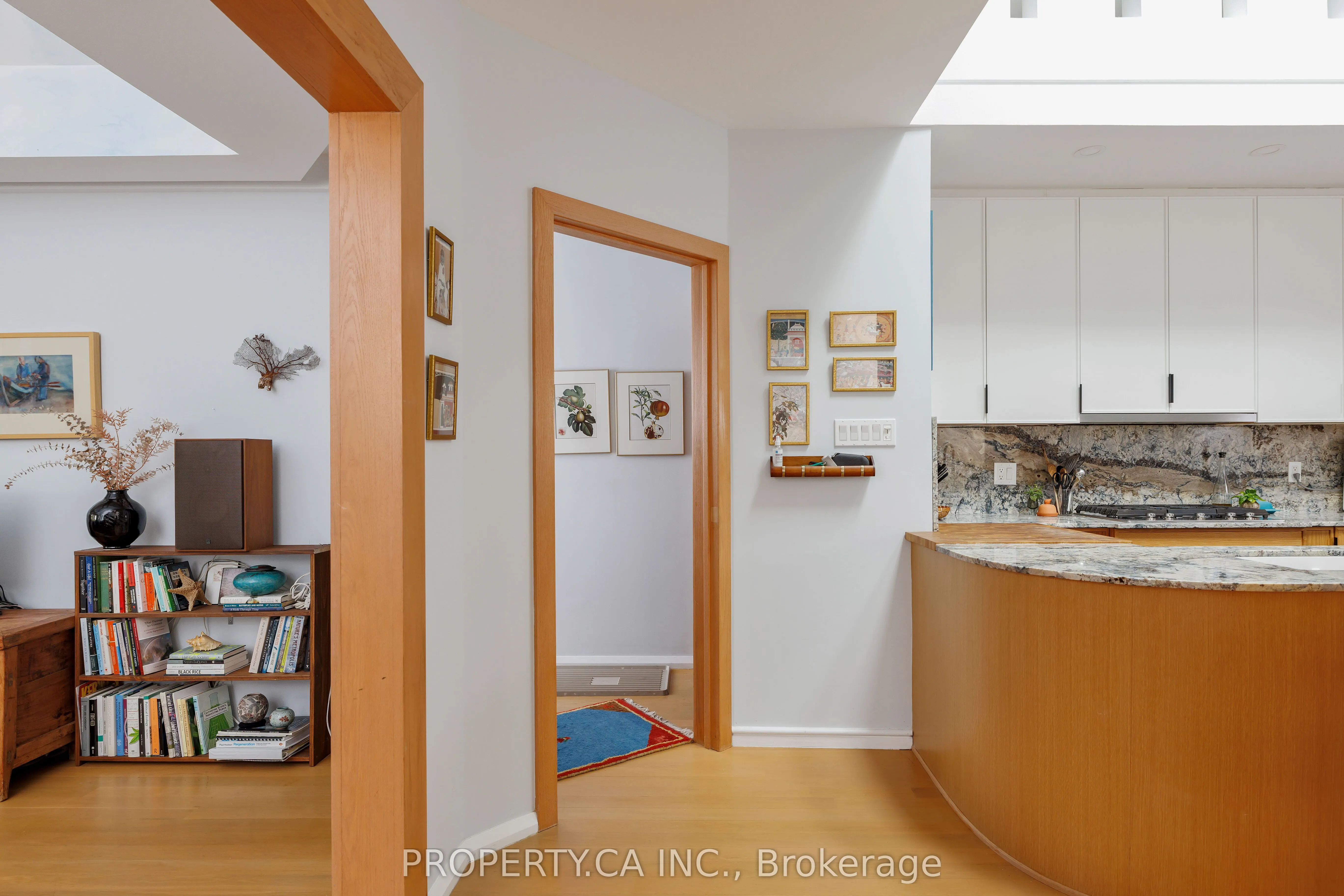 52 Wineva Avenue, #Upper