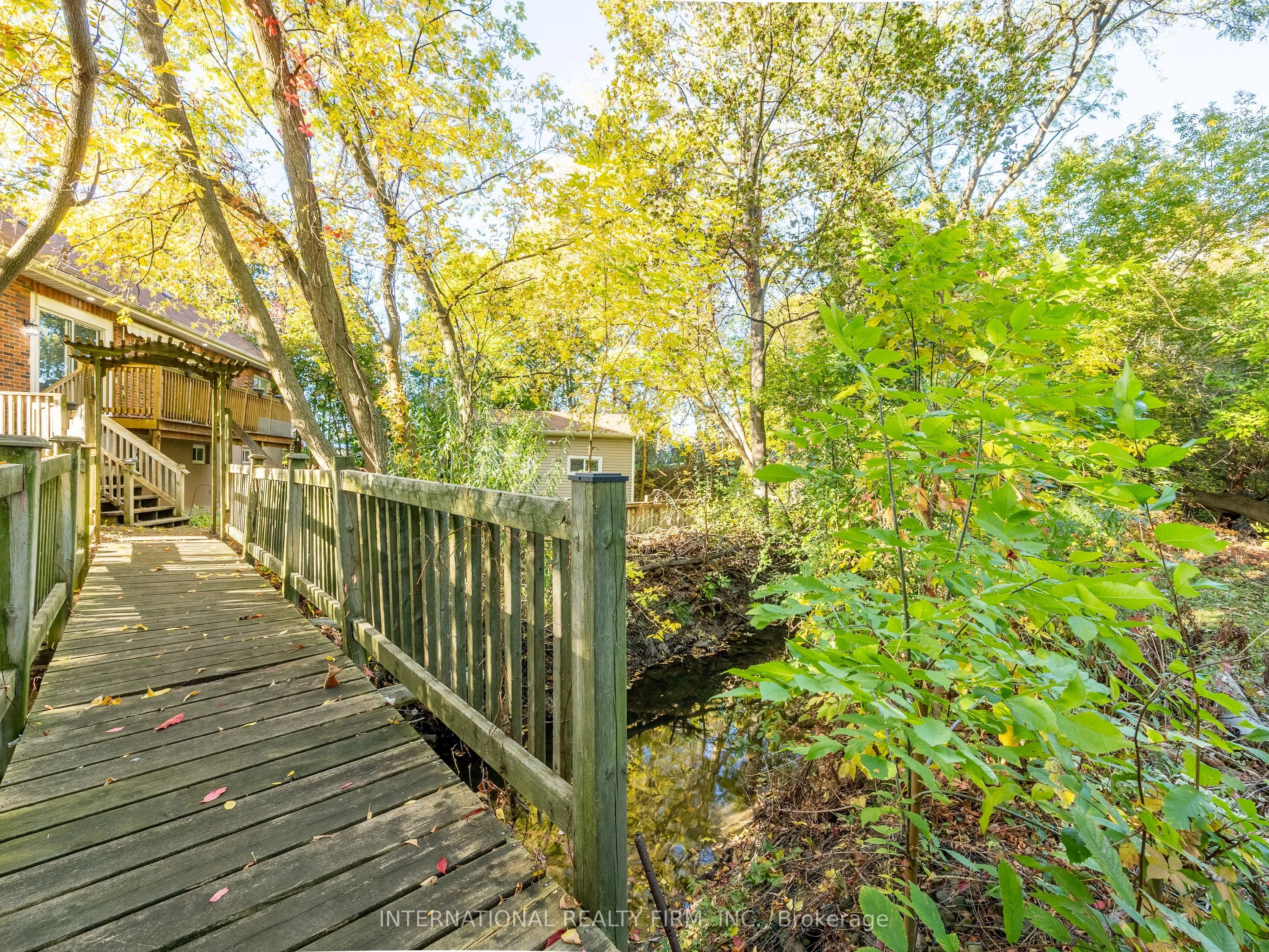 345 Park Road S, #Main Level