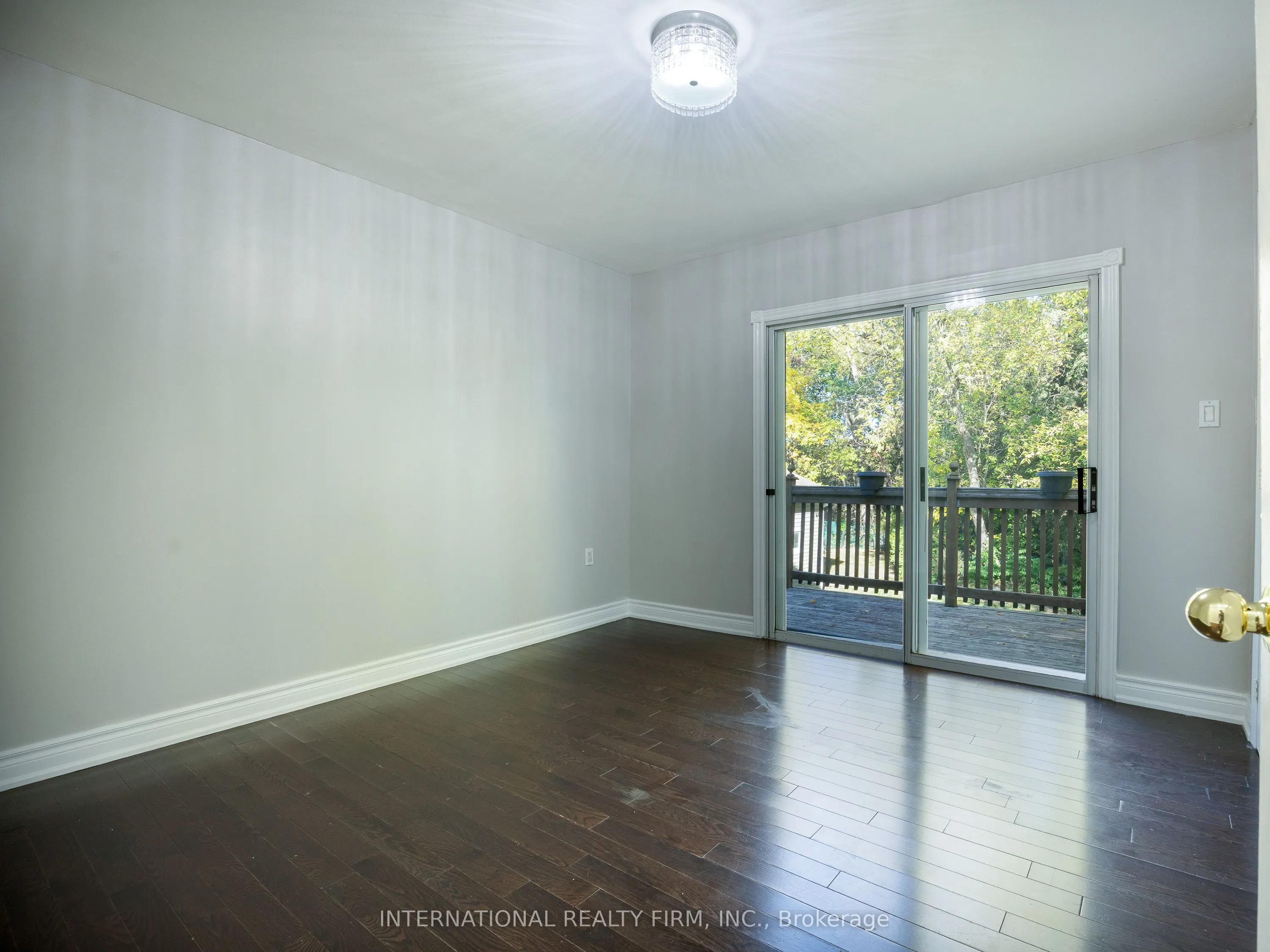 345 Park Road S, #Main Level