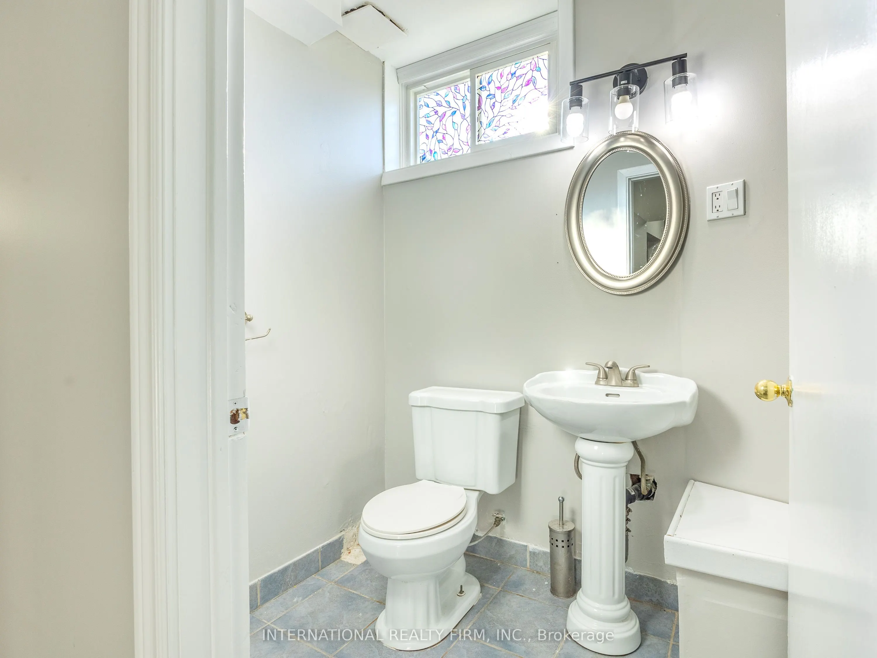 345 Park Road S, #Basement