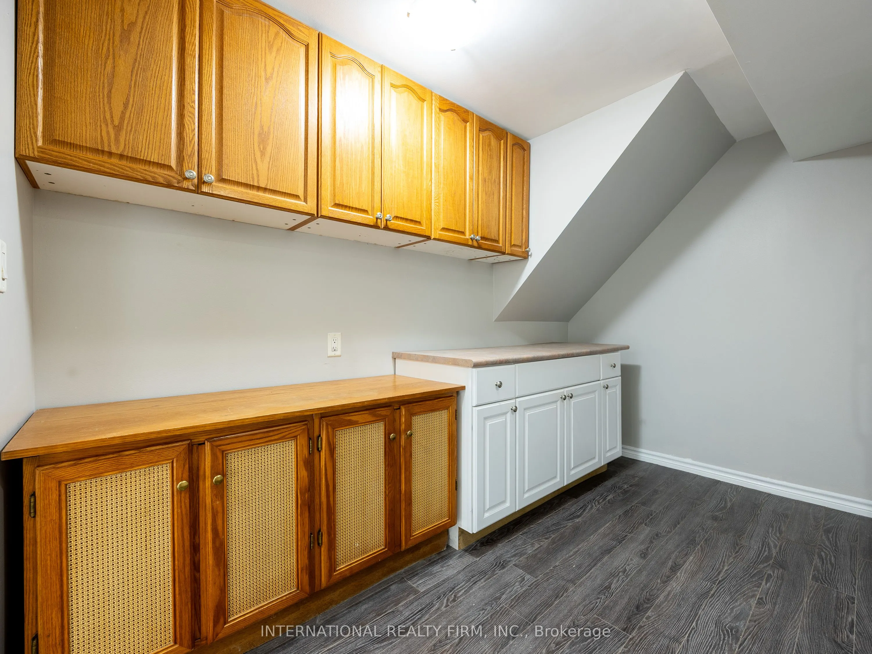 345 Park Road S, #Basement