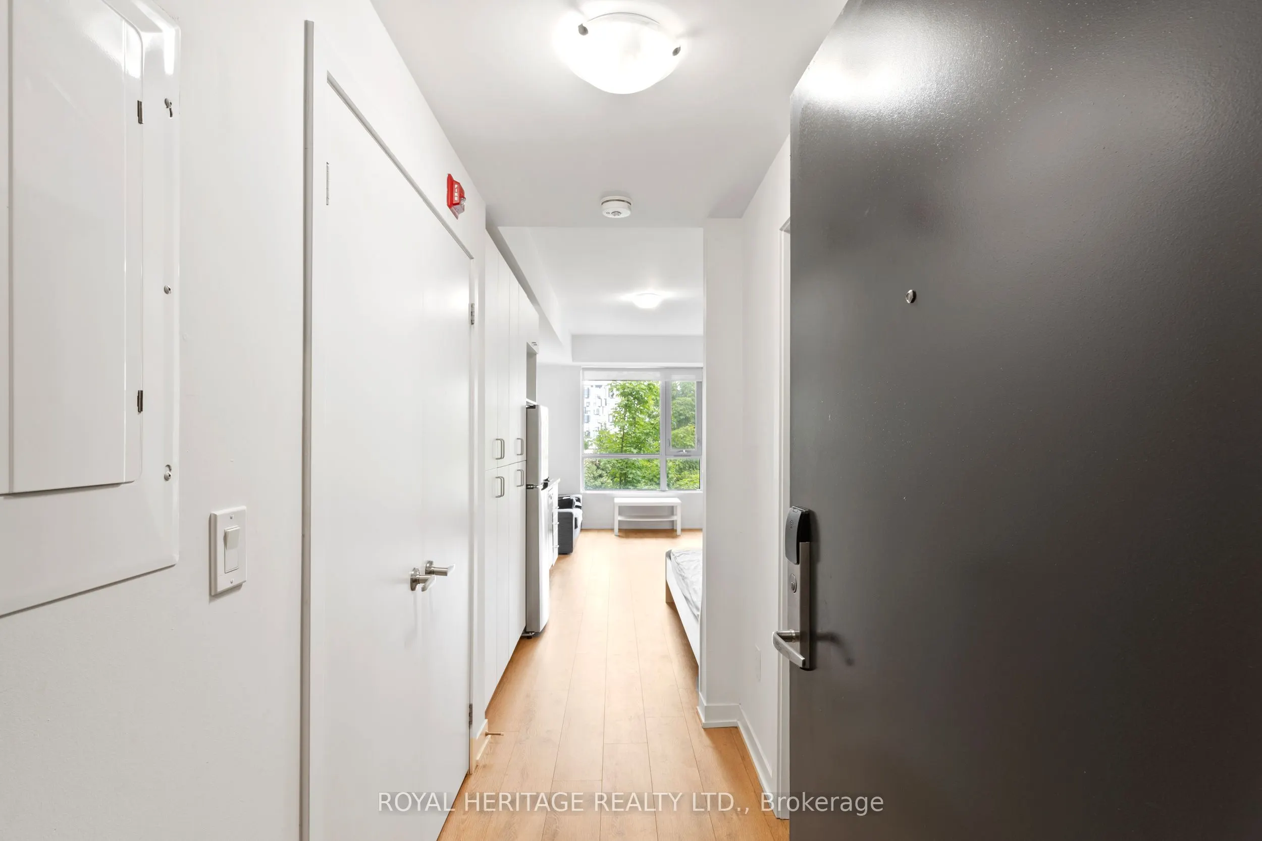 1800 Simcoe Street N, #307