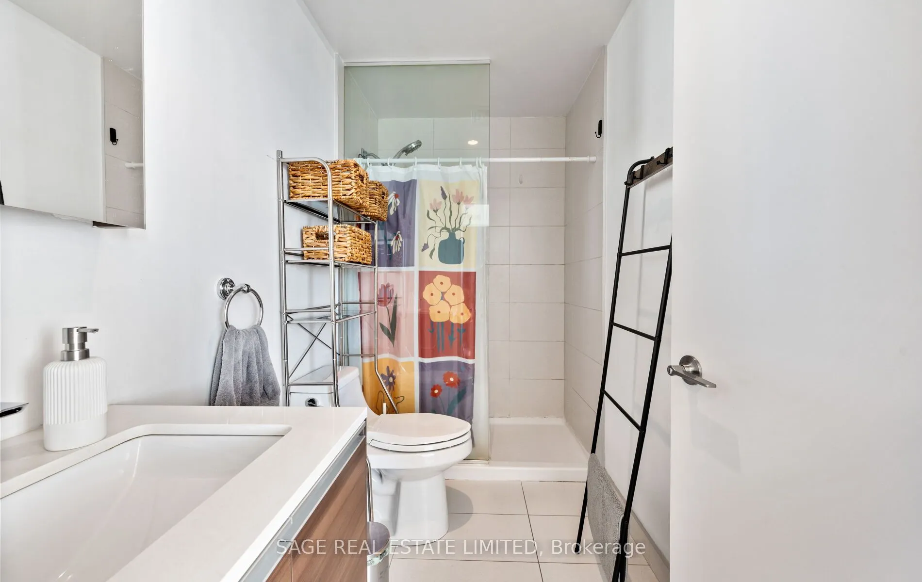 1190 Dundas Street E, #420