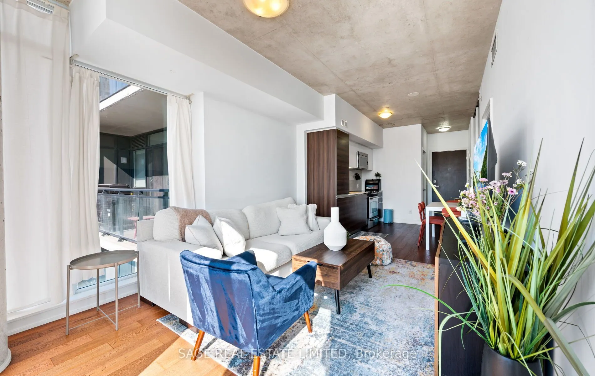 1190 Dundas Street E, #420