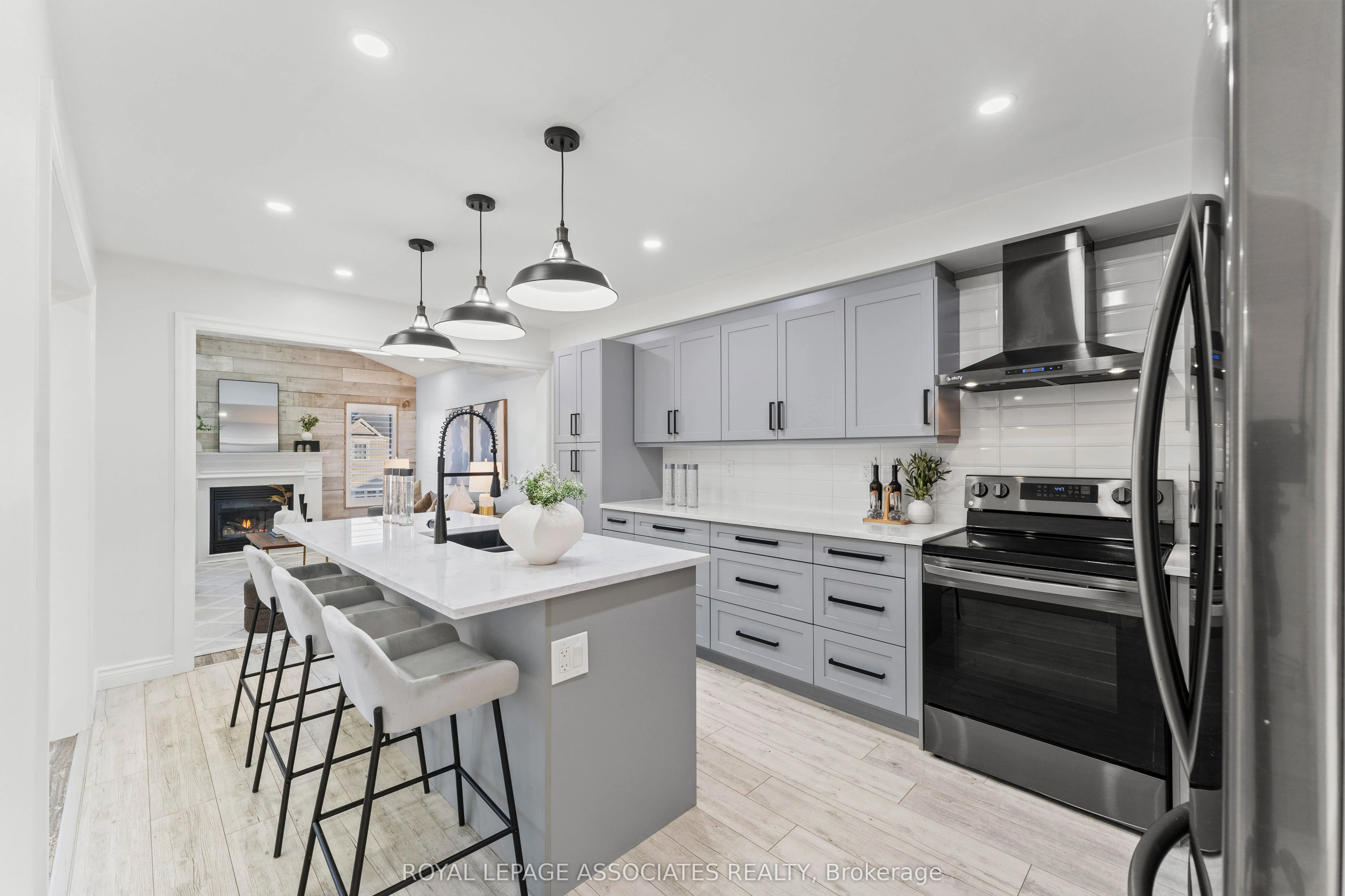 1156 Edward Bolton Crescent