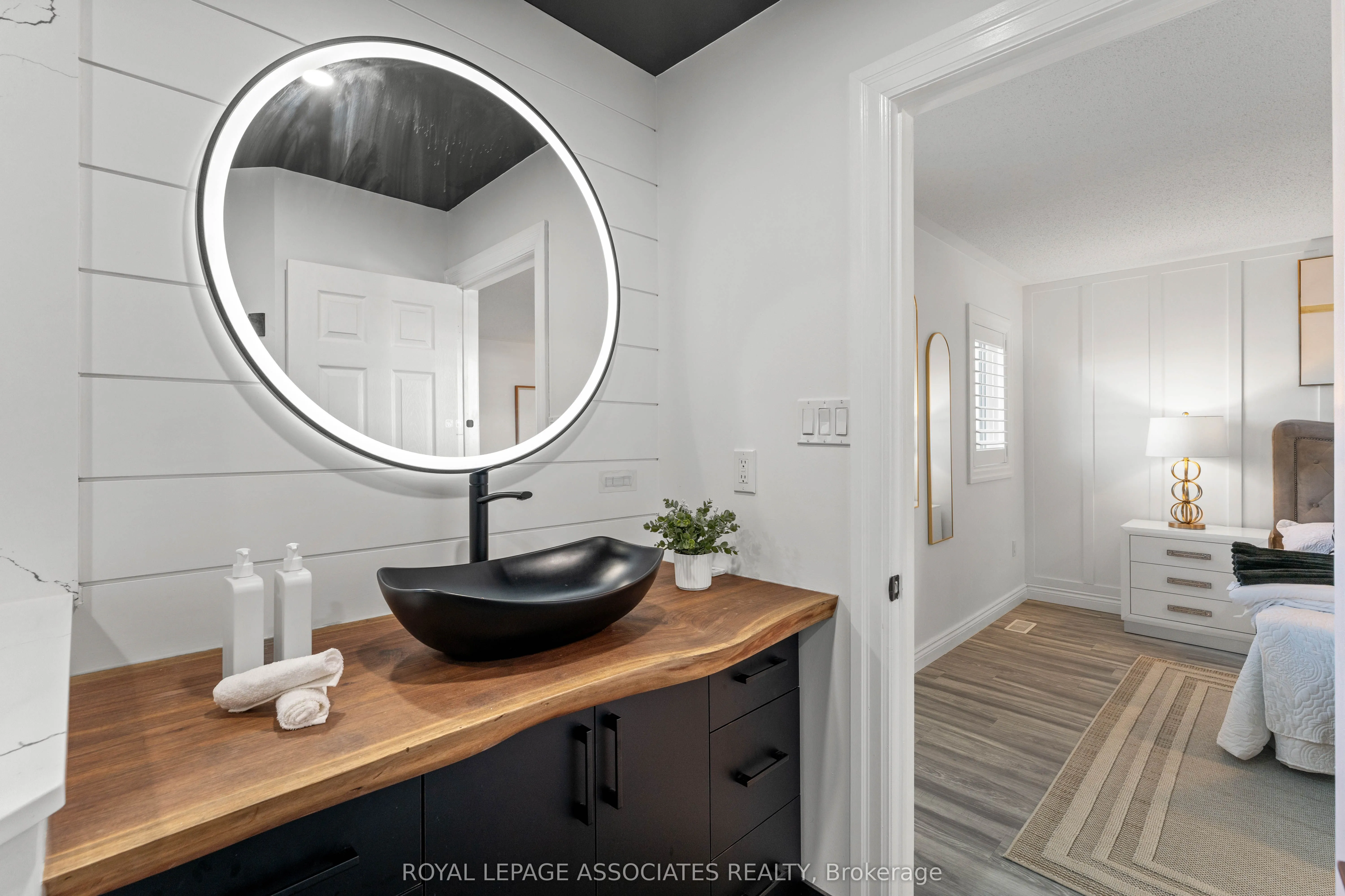 1156 Edward Bolton Crescent