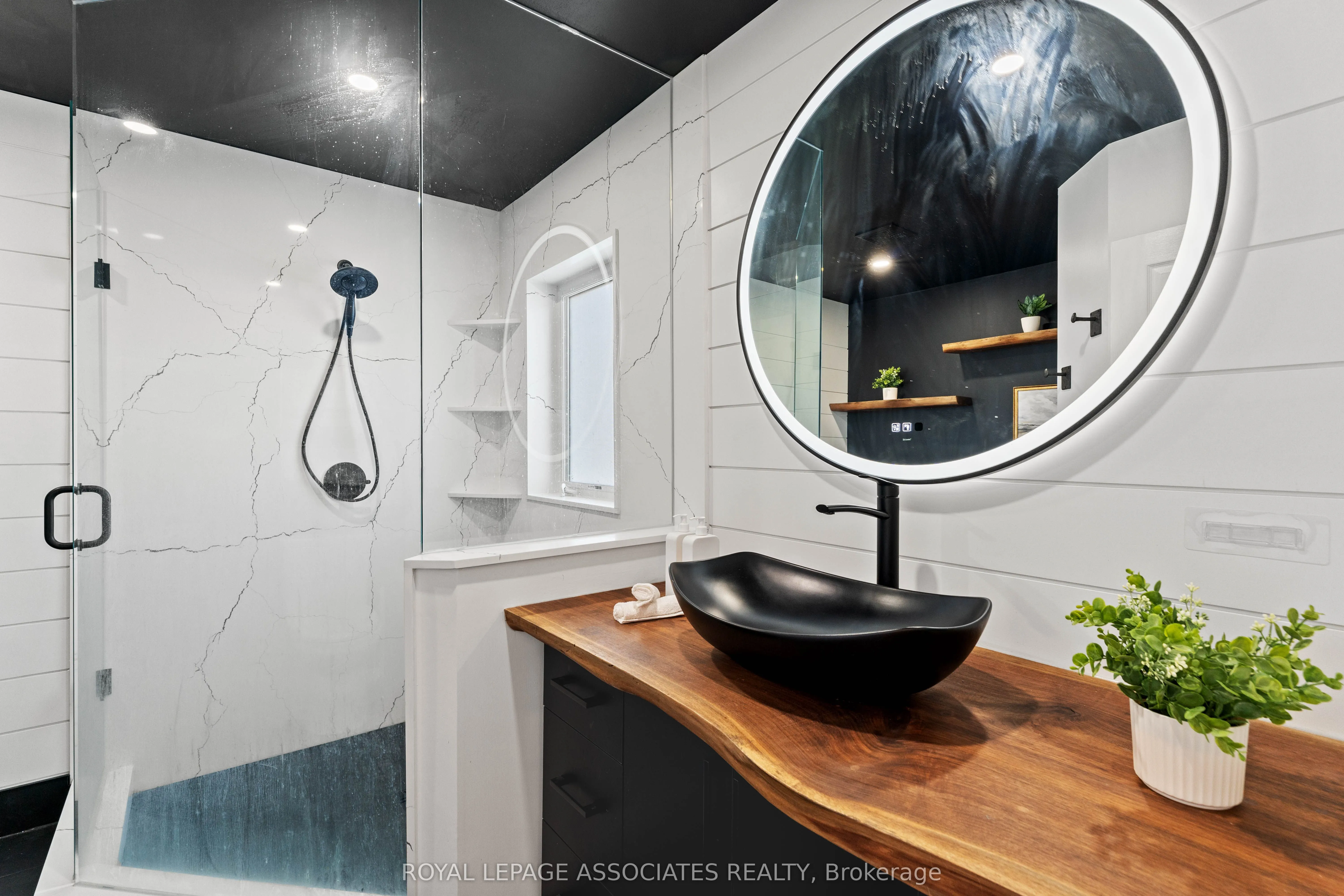 1156 Edward Bolton Crescent