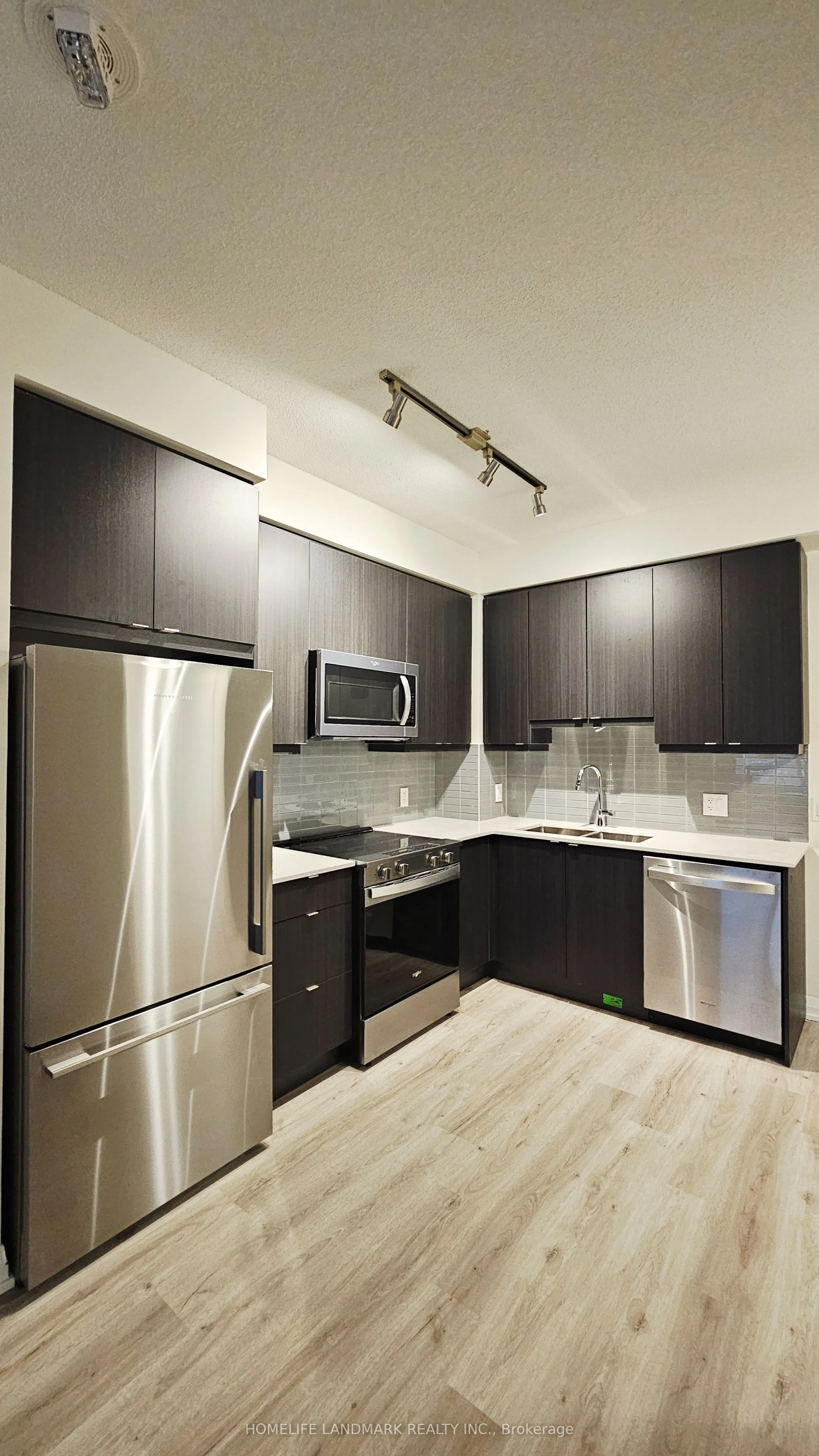 3270 Sheppard Avenue E, #330