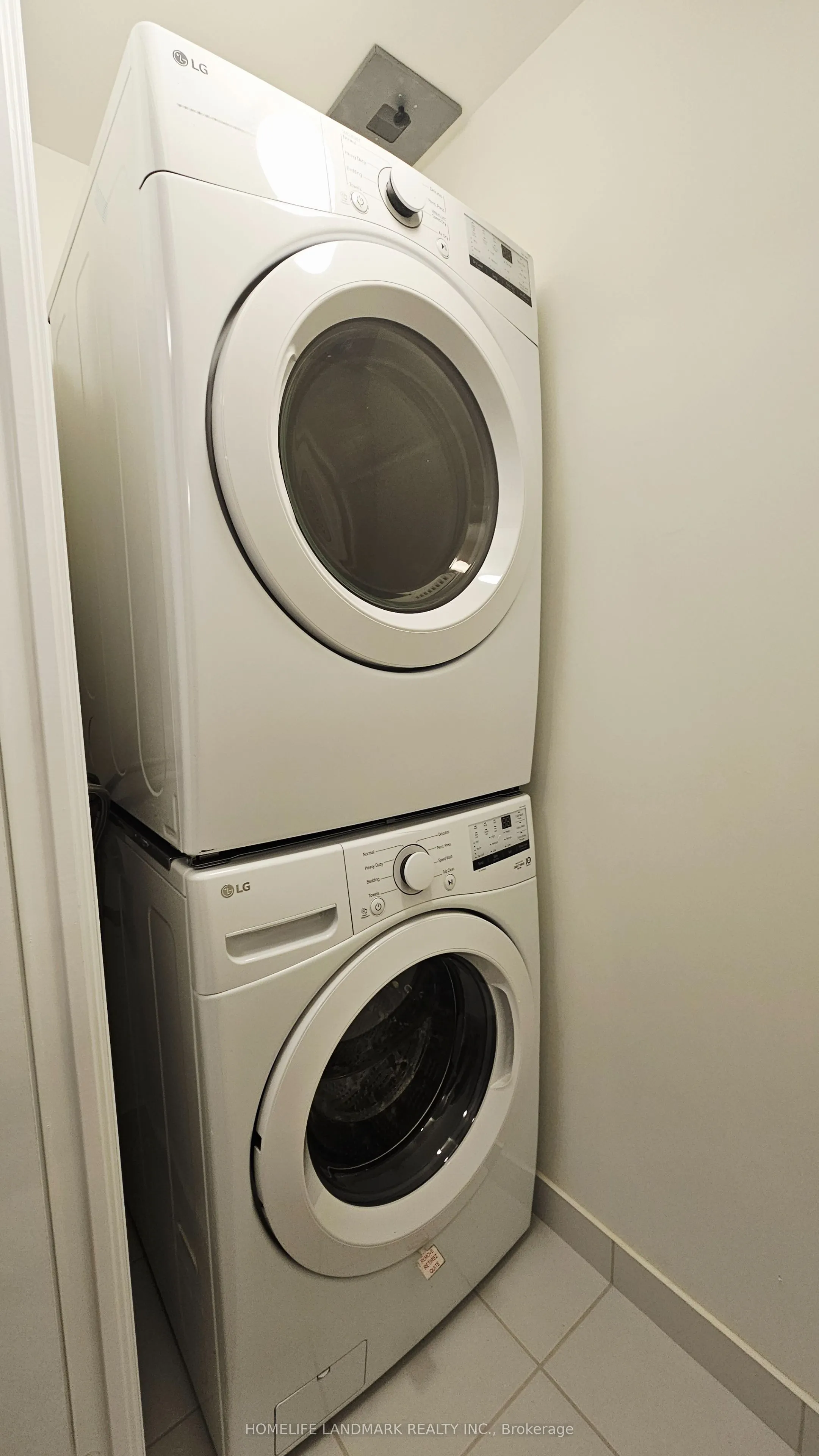 3270 Sheppard Avenue E, #330