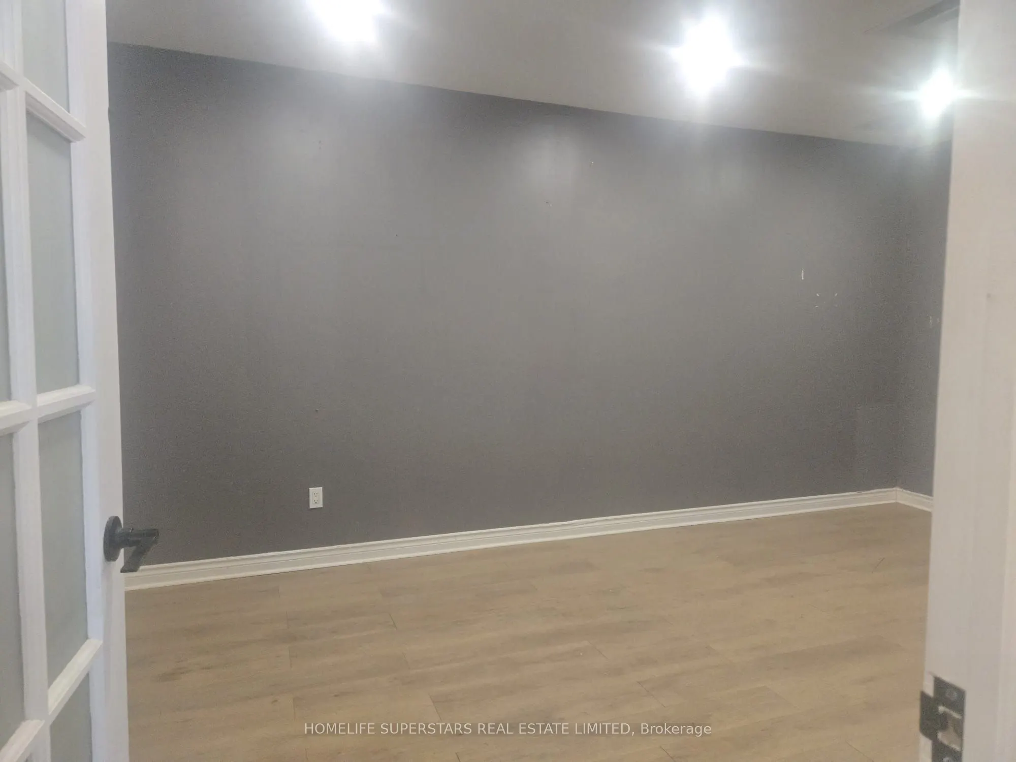 880 Ellesmere Road, #205