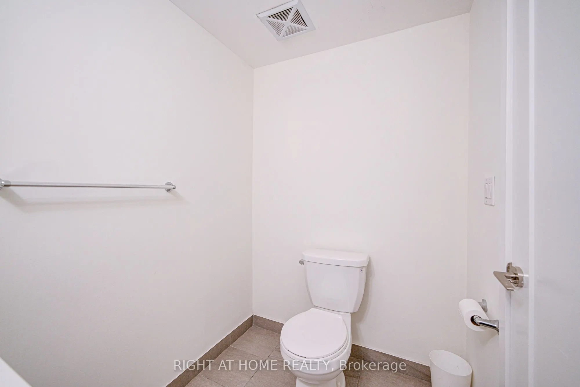 1350 Kingston Road, #Th03