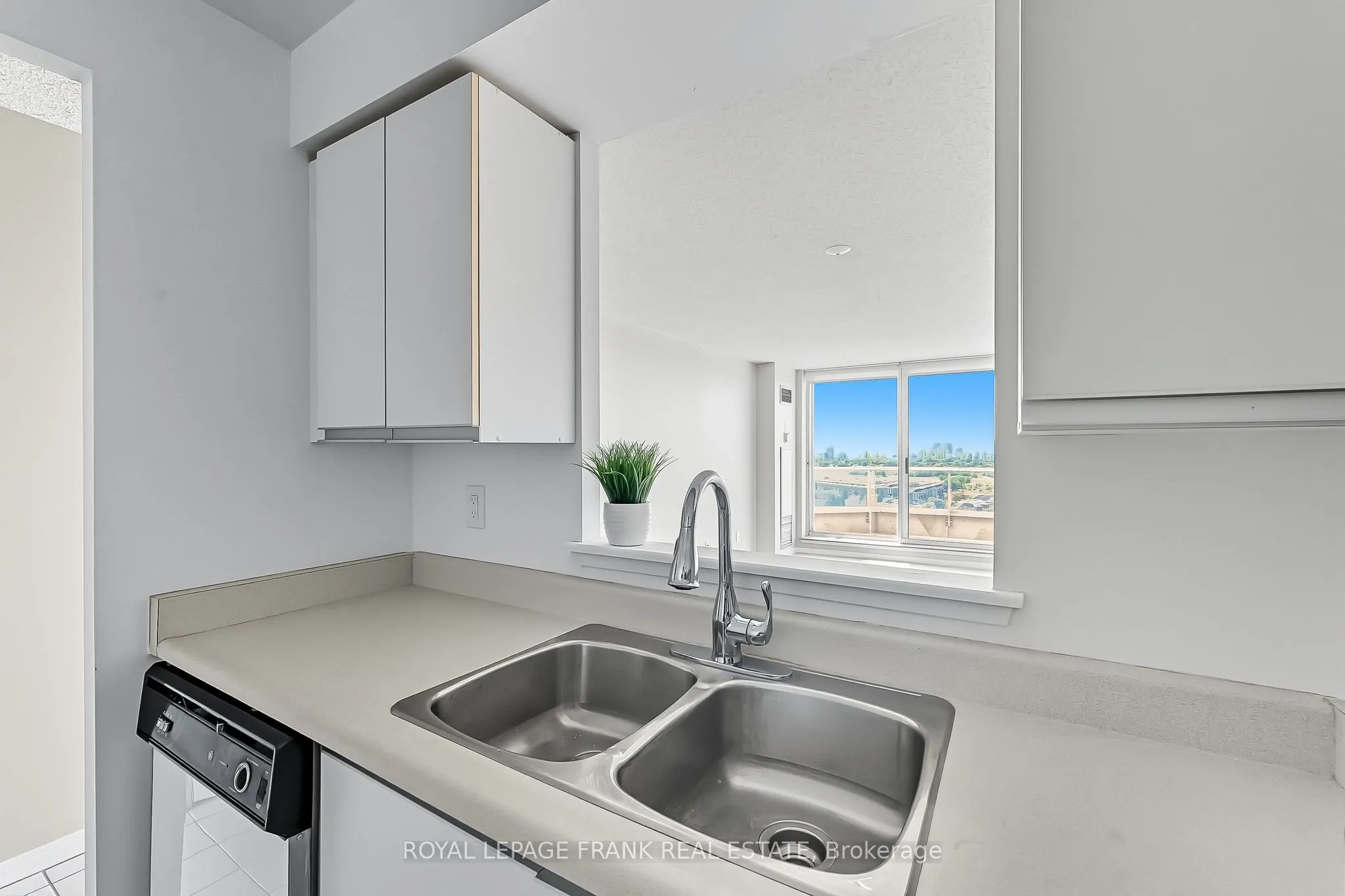 400 McLevin Avenue, #1812