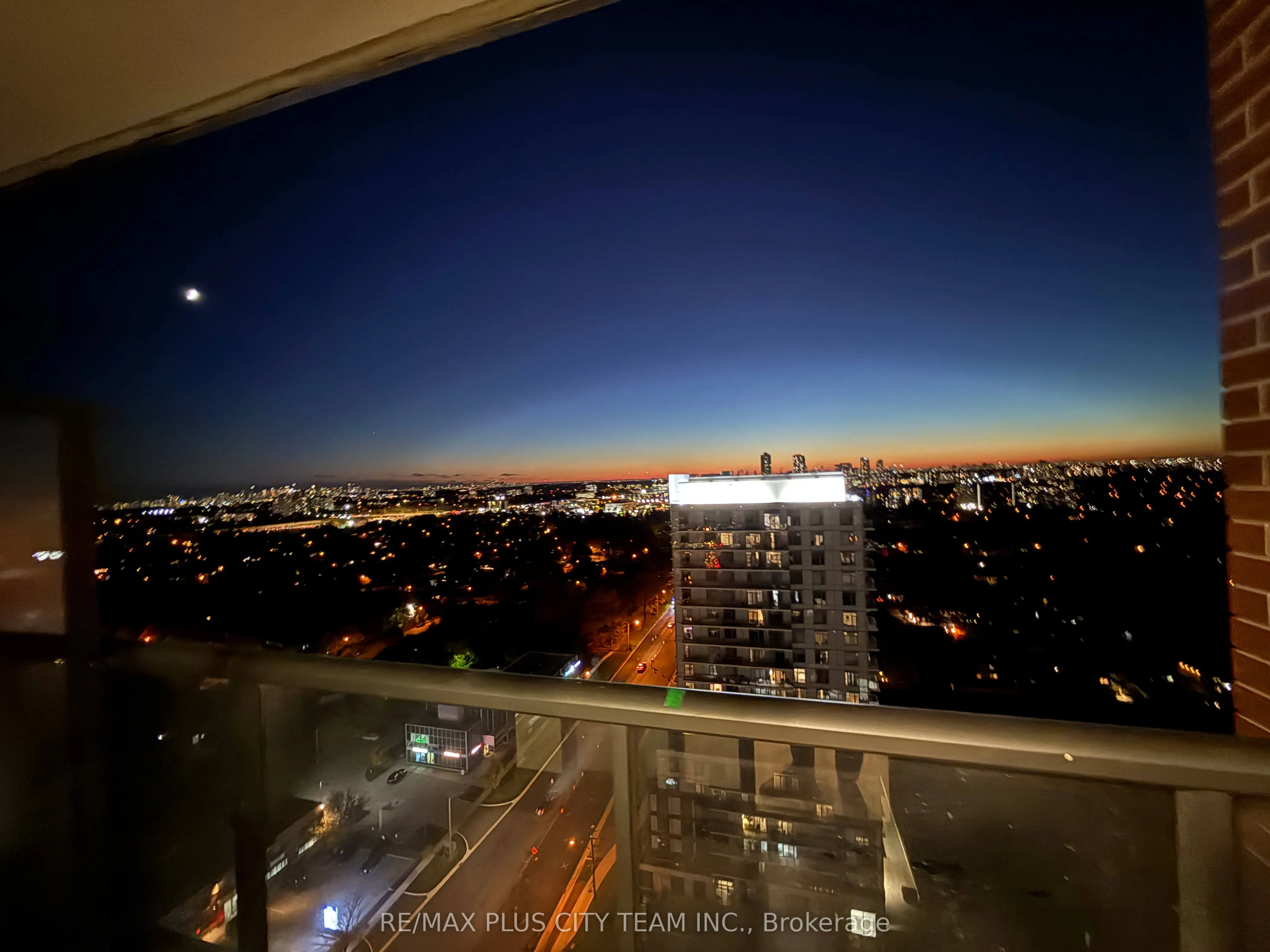 3260 Sheppard Avenue E, #2201