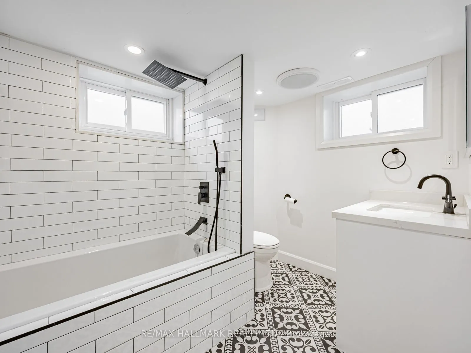 12 Leagrove Crescent