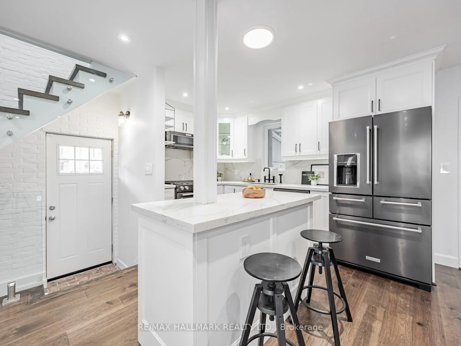 12 Leagrove Crescent