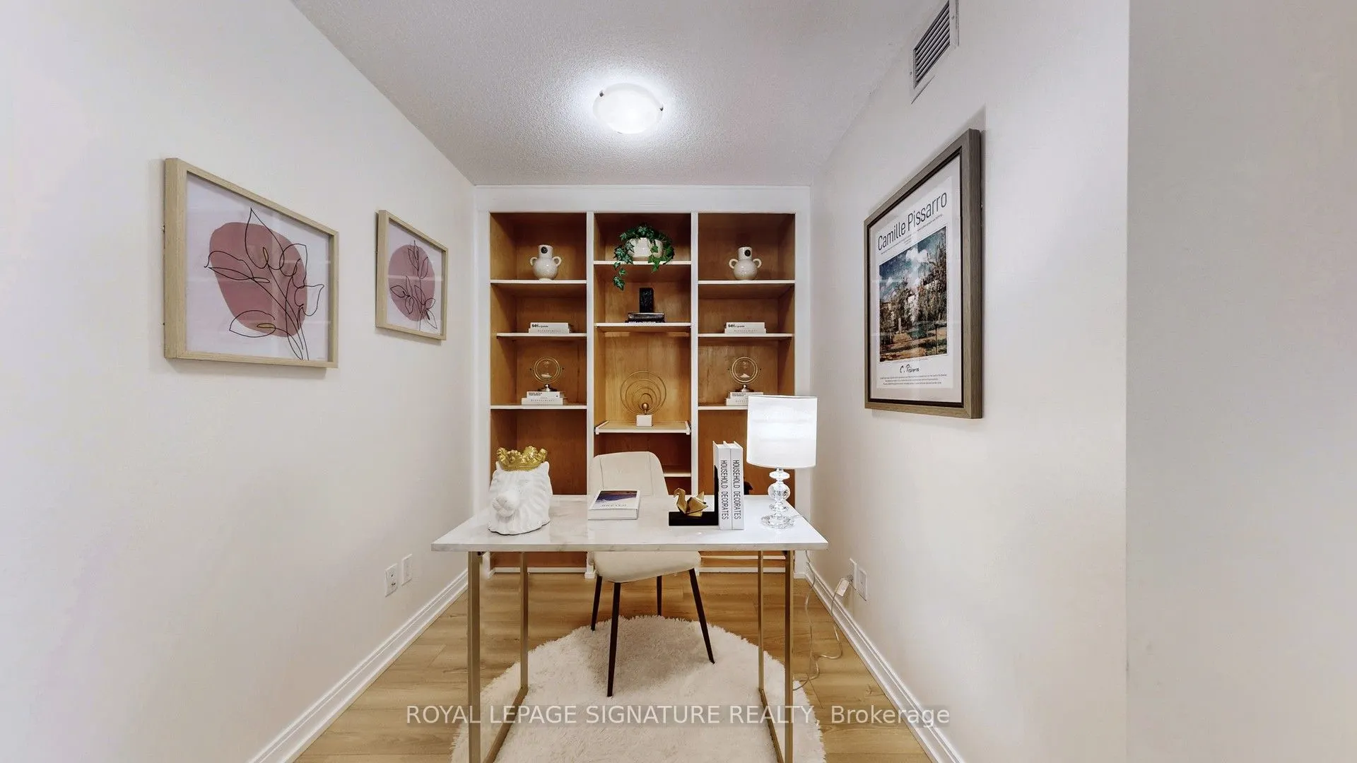 181 Village Green Square, #915