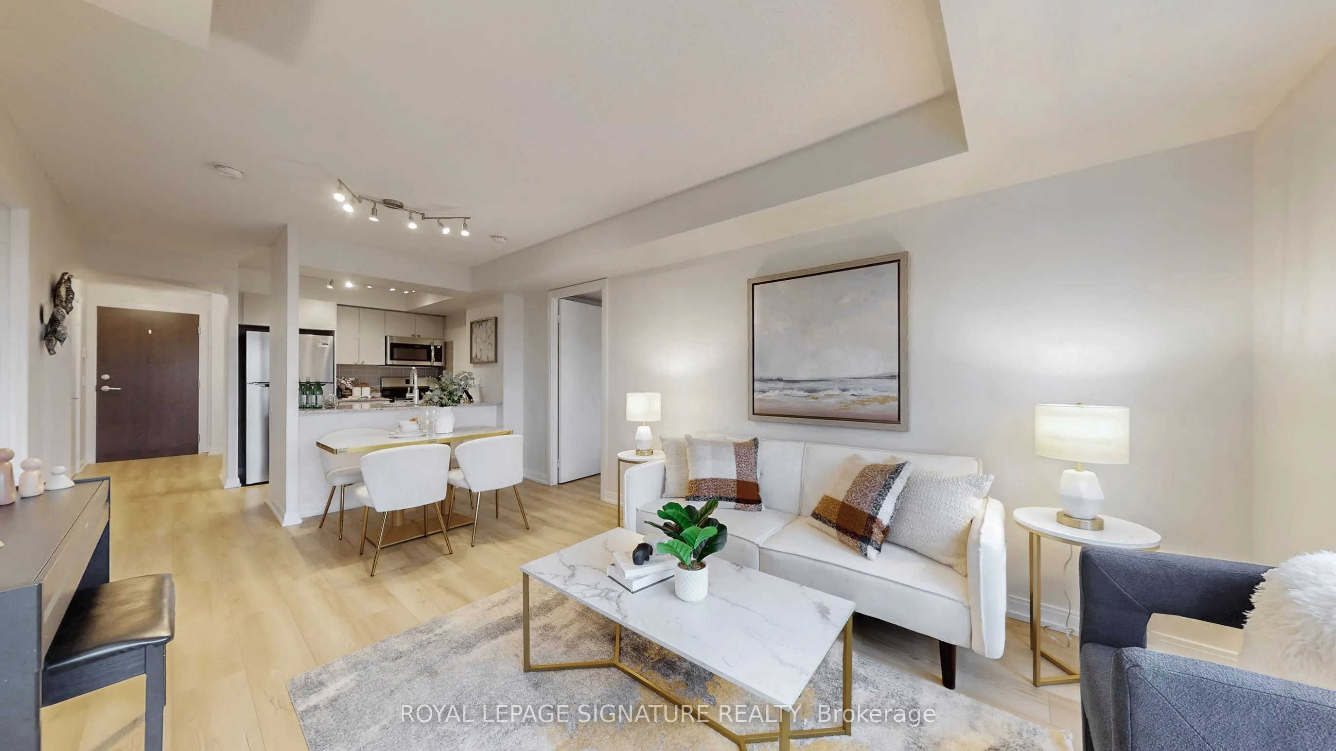 181 Village Green Square, #915