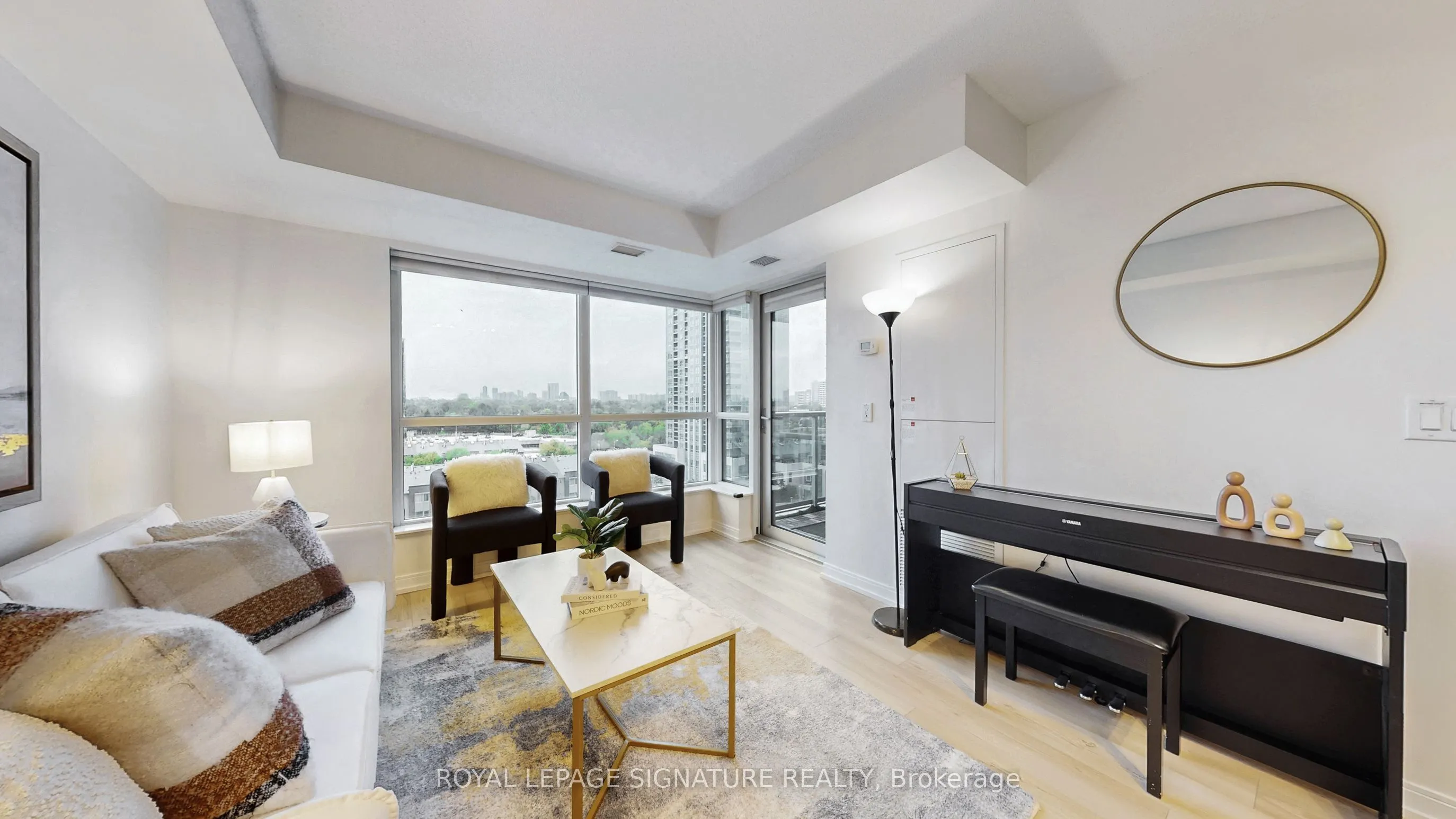 181 Village Green Square, #915