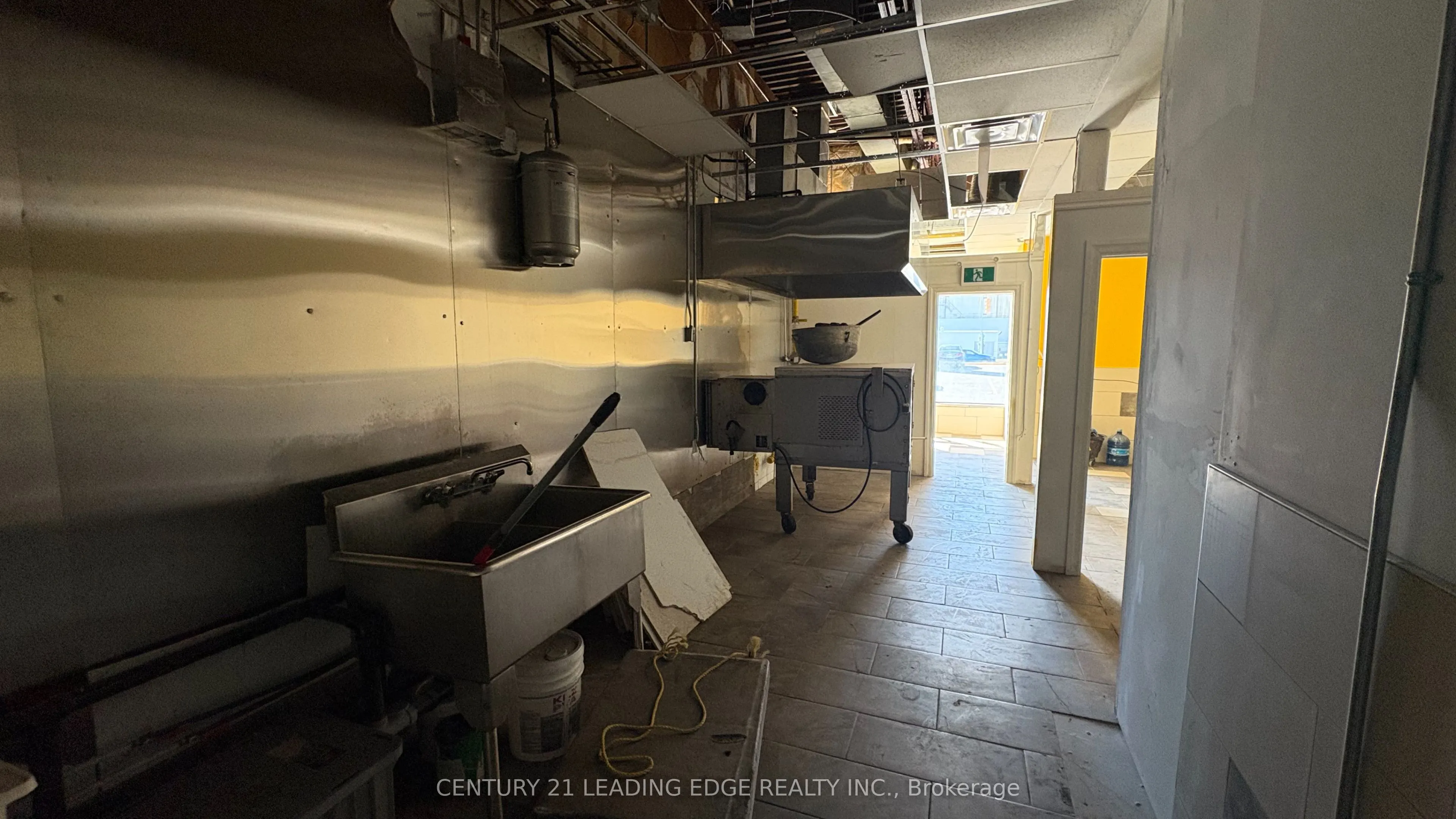 799 Park Road S, #102