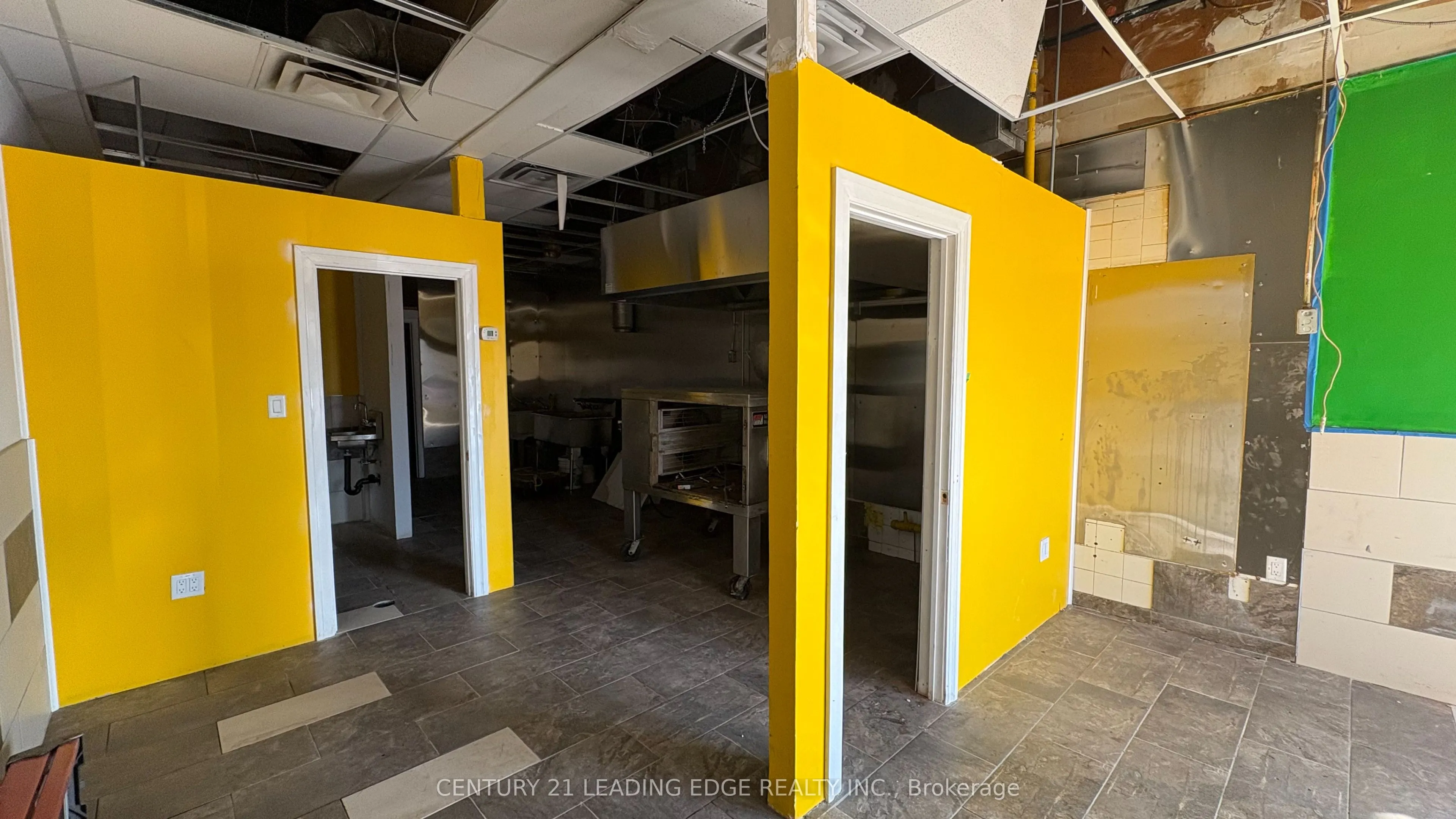 799 Park Road S, #102