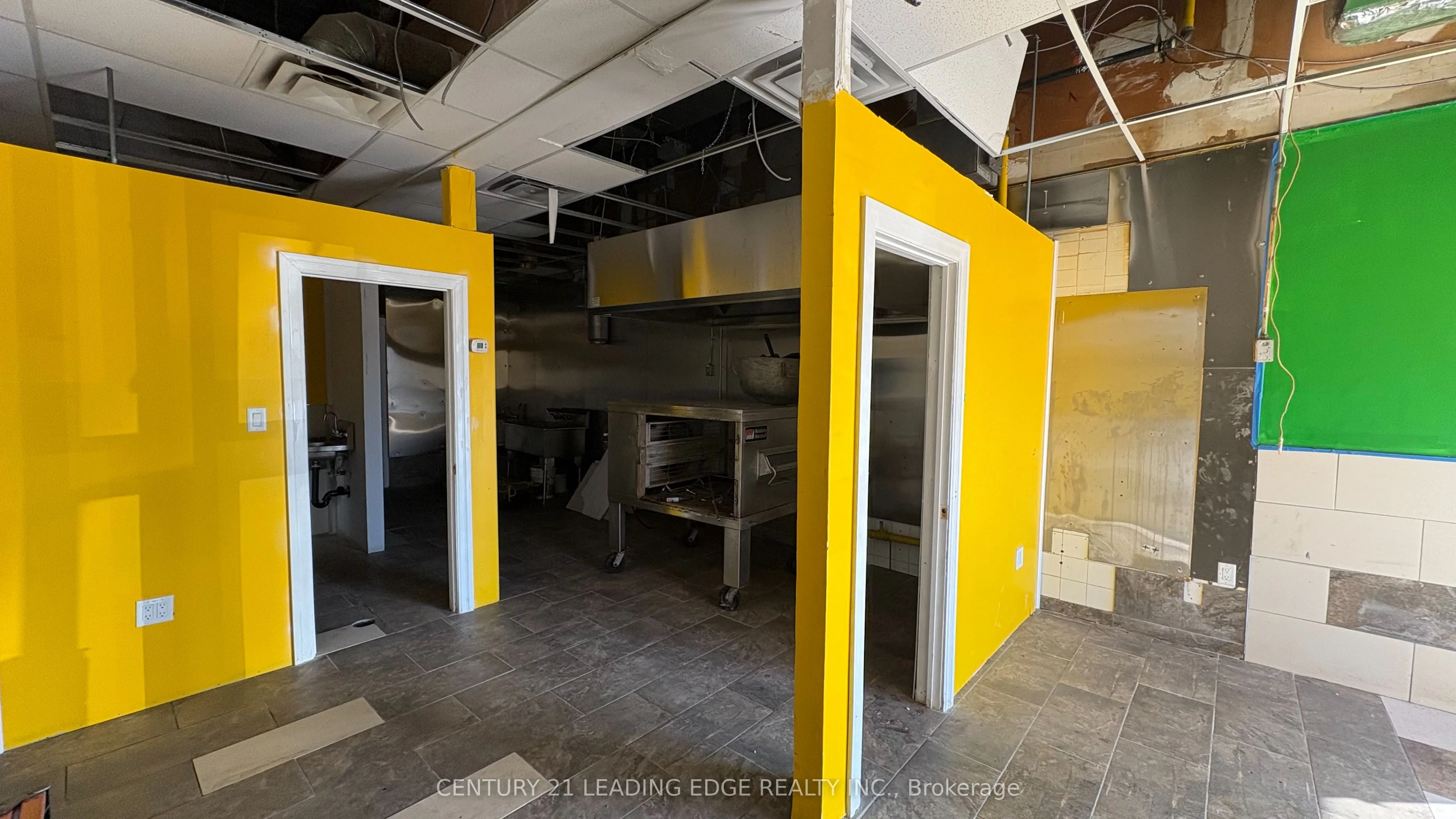 799 Park Road S, #102