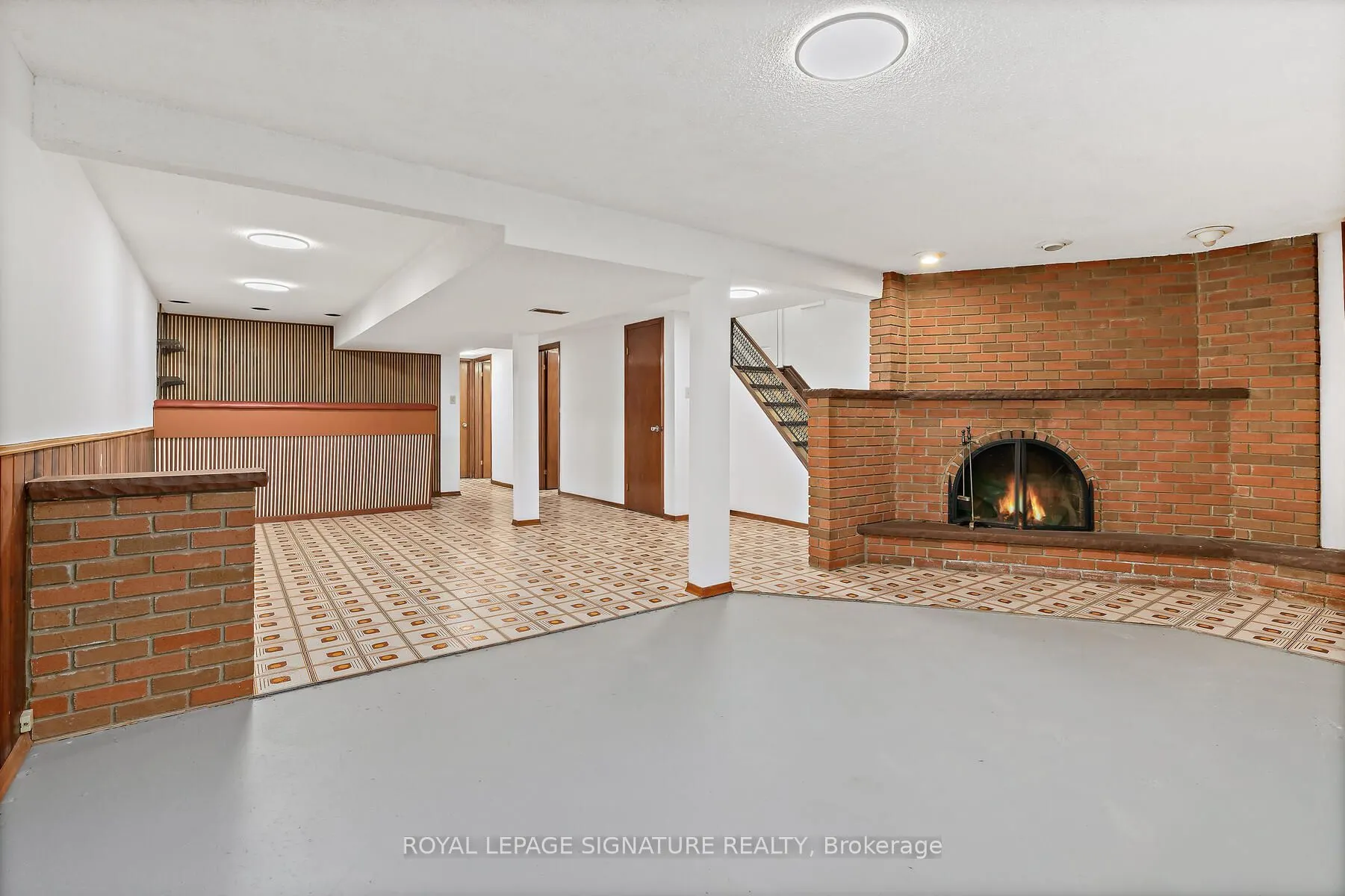 108 Rochman Boulevard