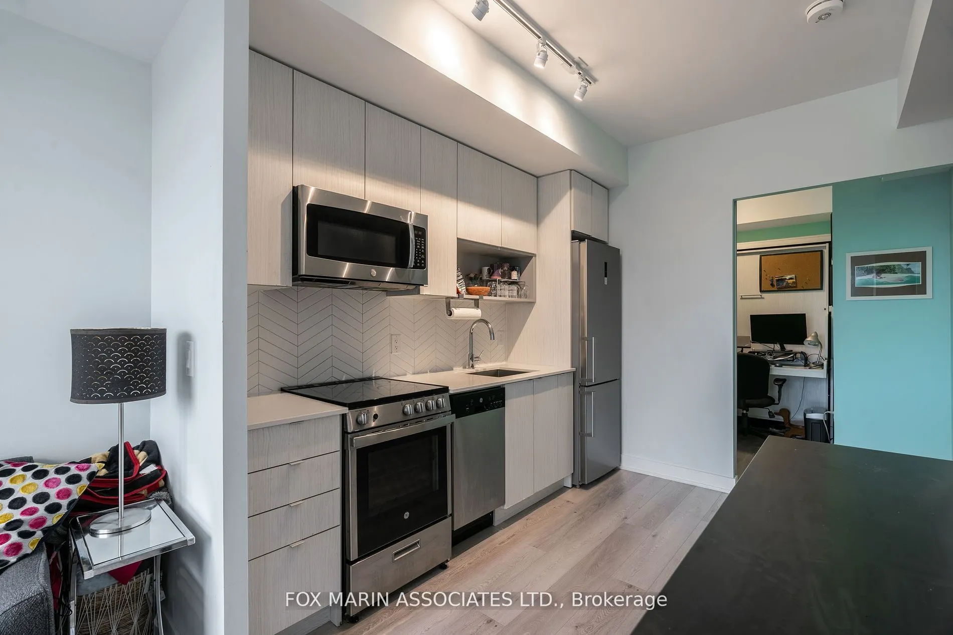 630 Greenwood Avenue, #410