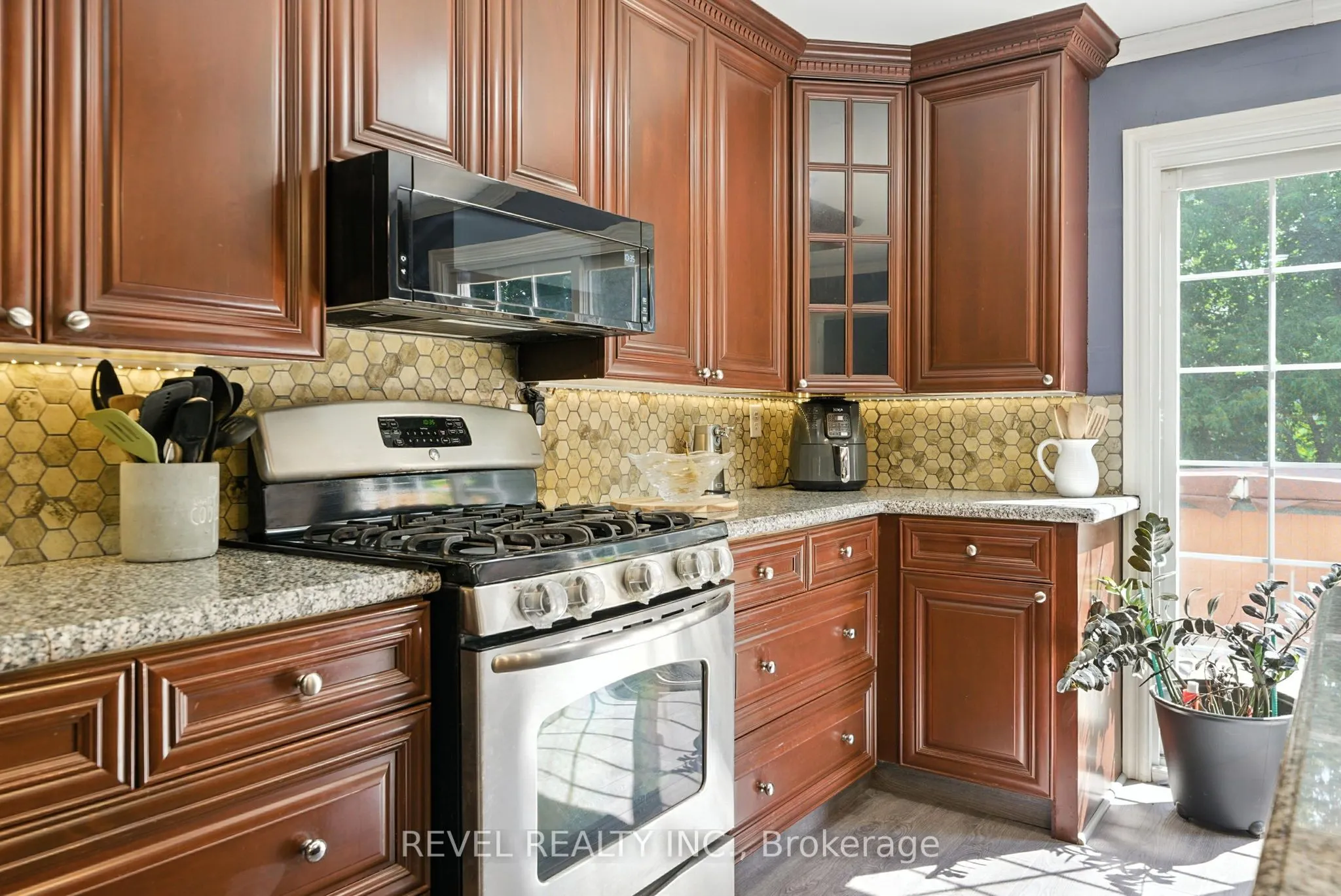 57 Rosehill Boulevard