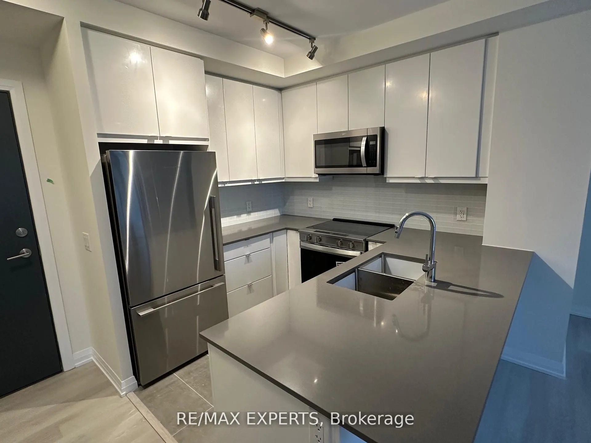 3260 Sheppard Avenue E, #308