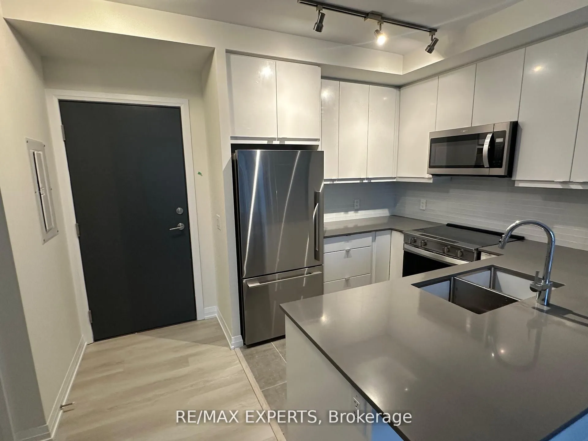 3260 Sheppard Avenue E, #308