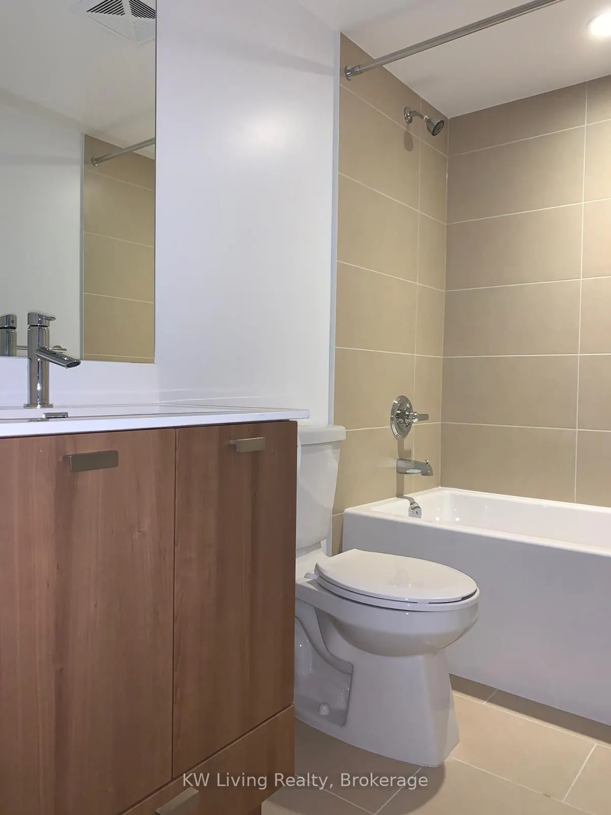 275 Village Green Square, #2818