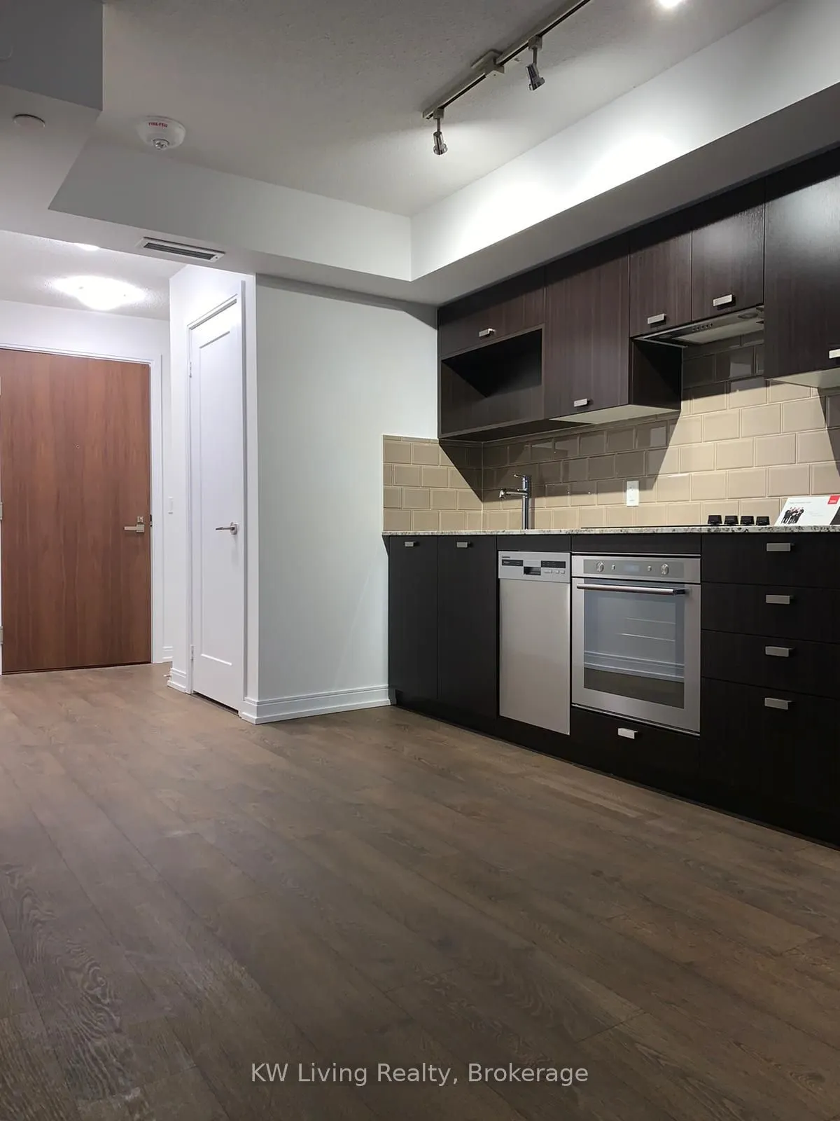 275 Village Green Square, #2818