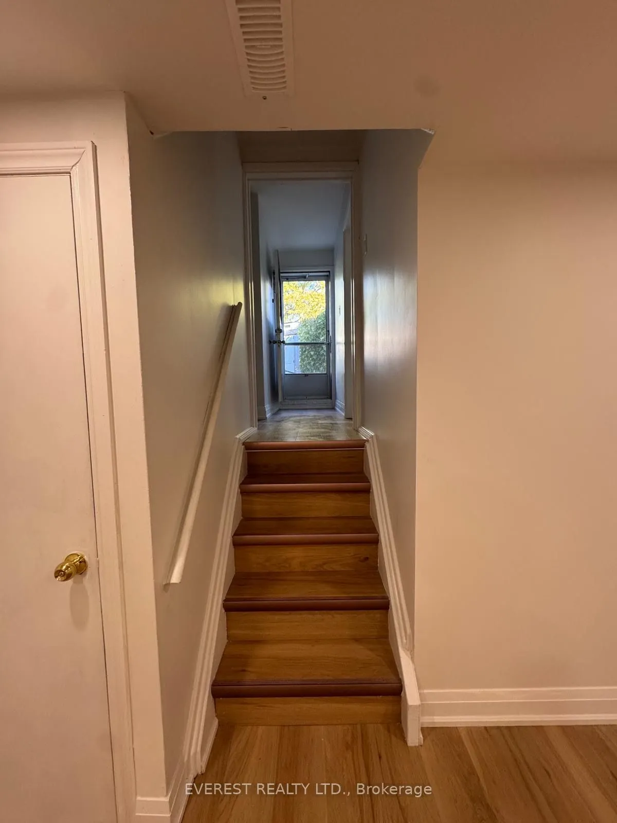 54 Shrewsbury Square