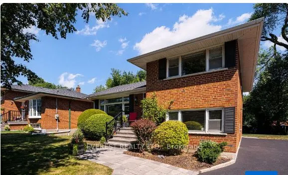 54 Shrewsbury Square