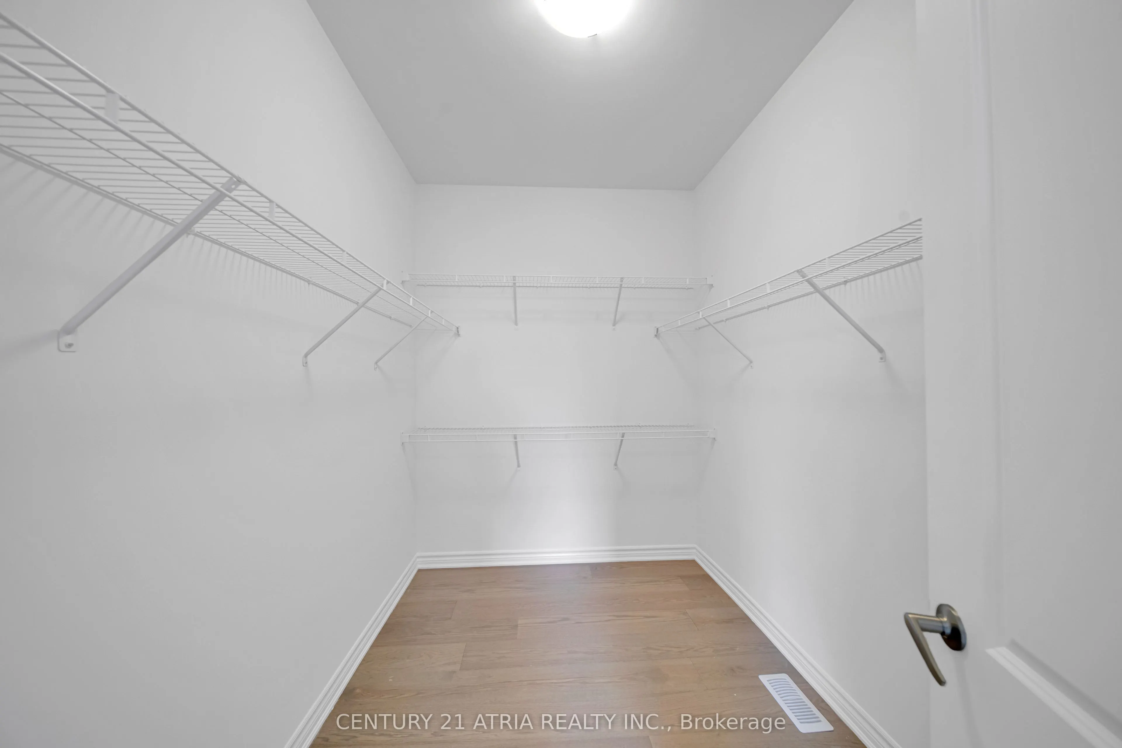 1349 Glamorgan Manor