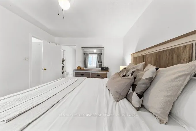 6400 Lawrence Avenue E, #15