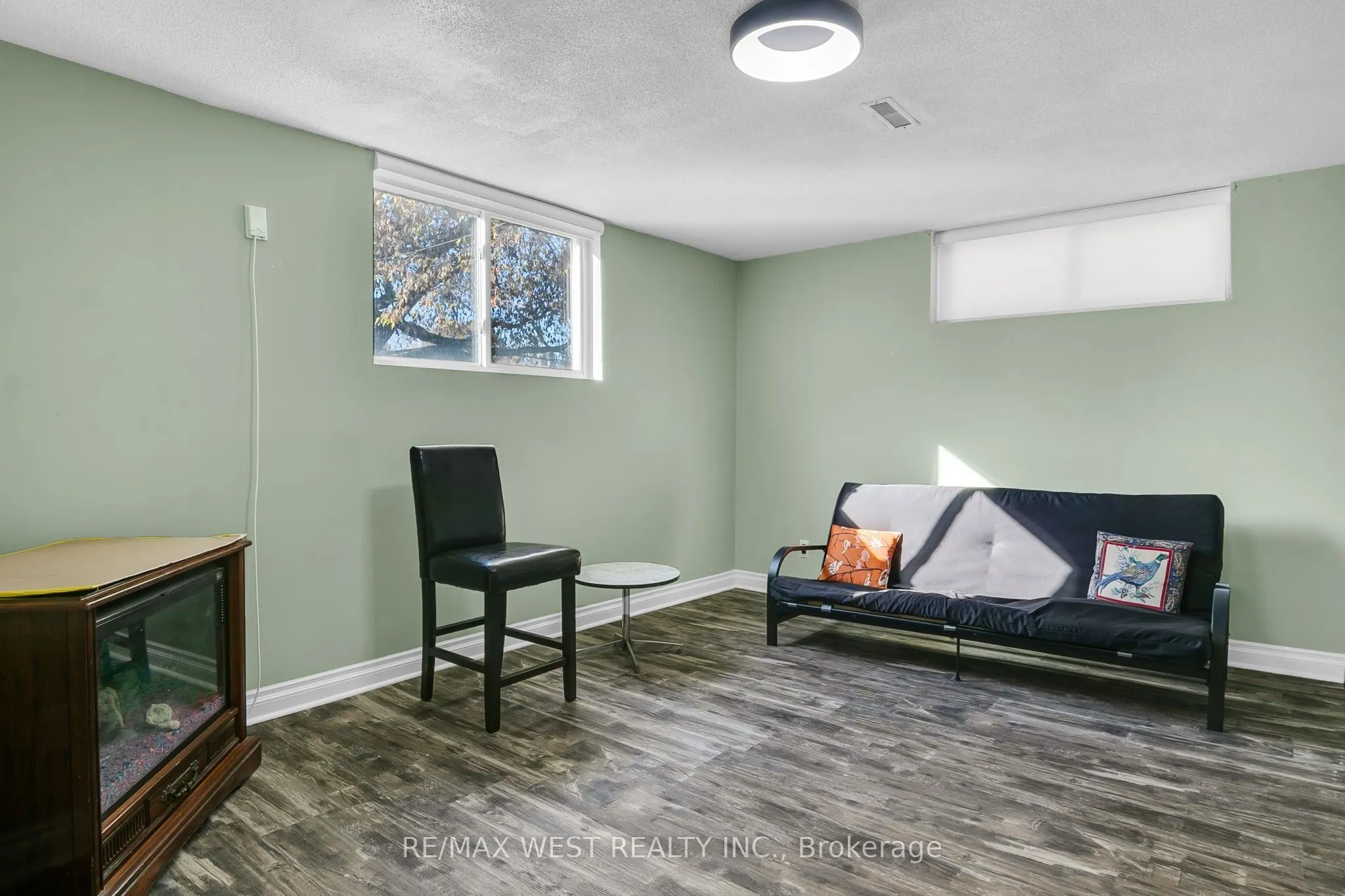 866 Scarborough Golf Clb Road