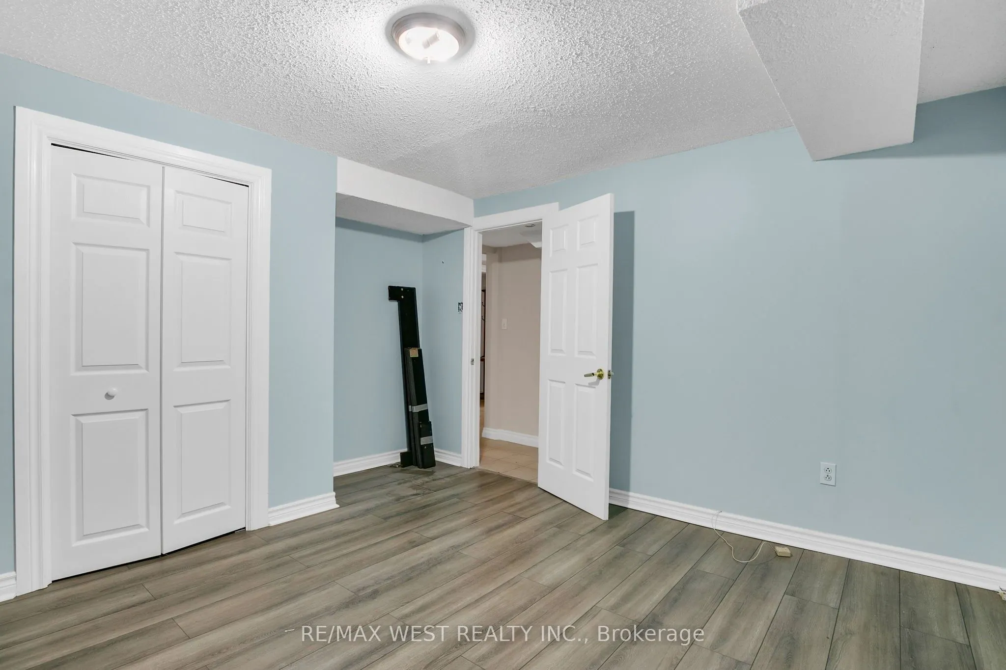 866 Scarborough Golf Clb Road