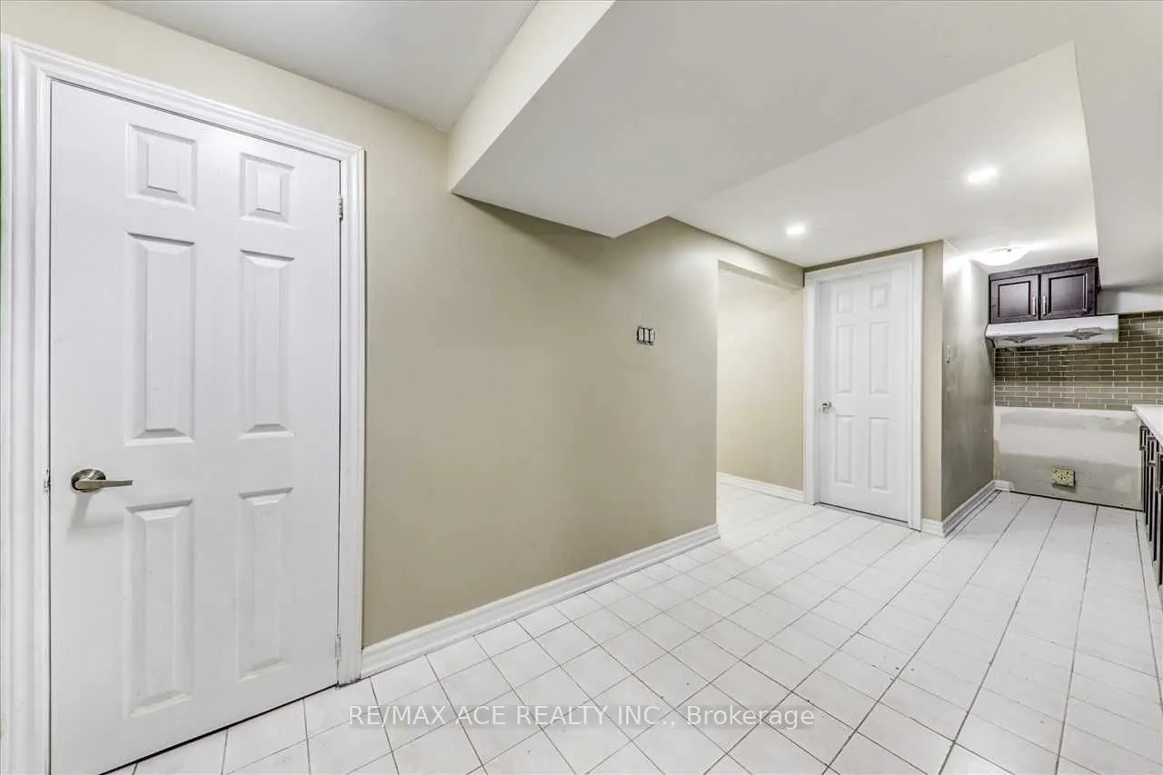 50 Gully Drive, #Bsmt