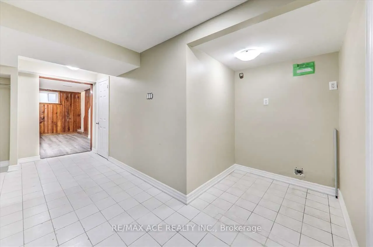 50 Gully Drive, #Bsmt