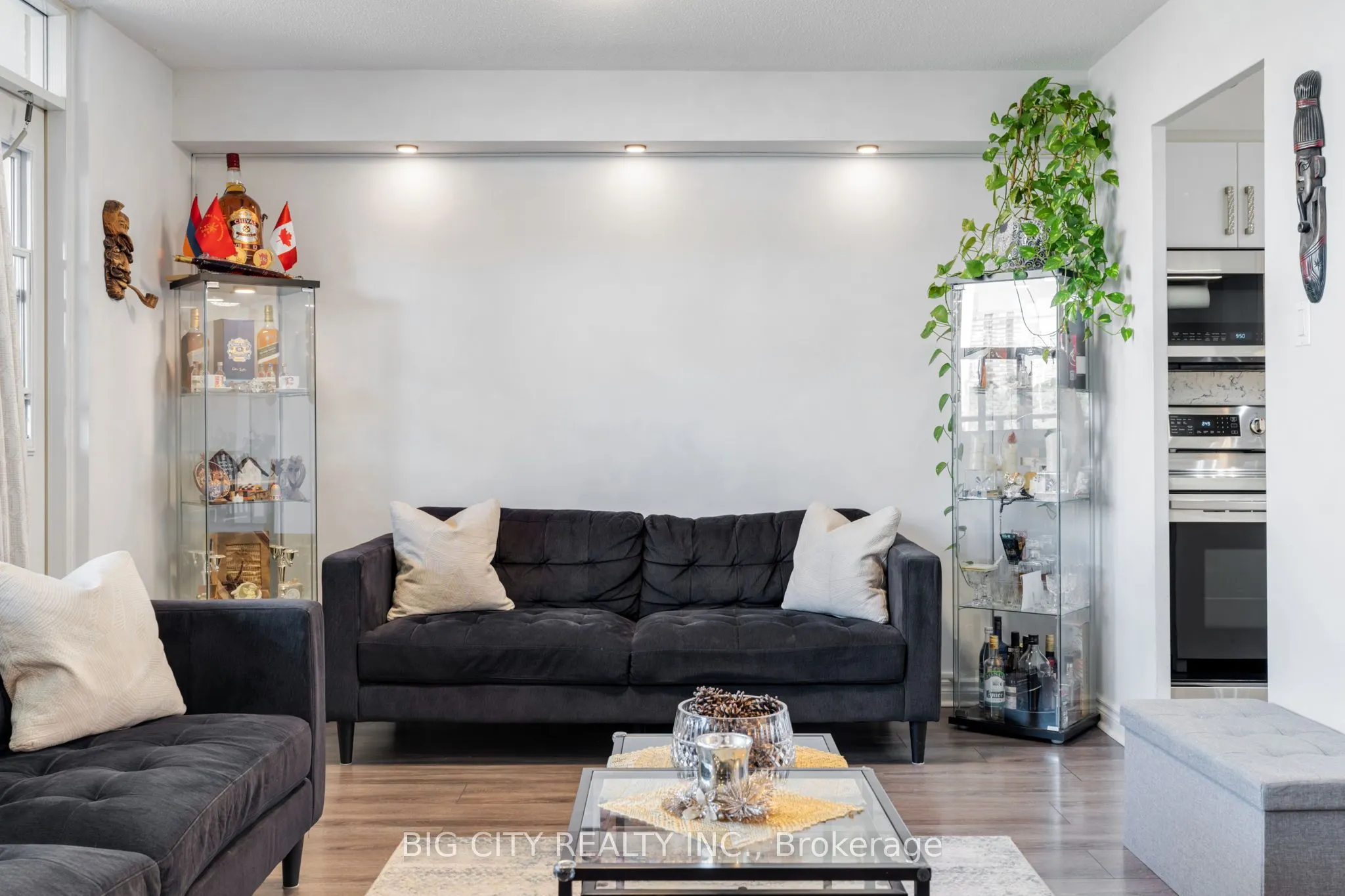 2550 Pharmacy Avenue, #310