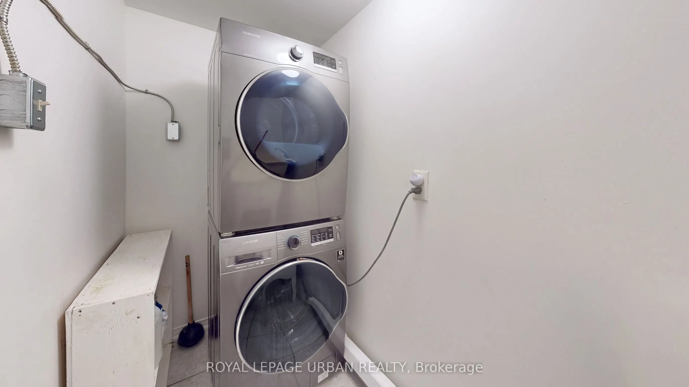 4651C Kingston Road, #Lower Level