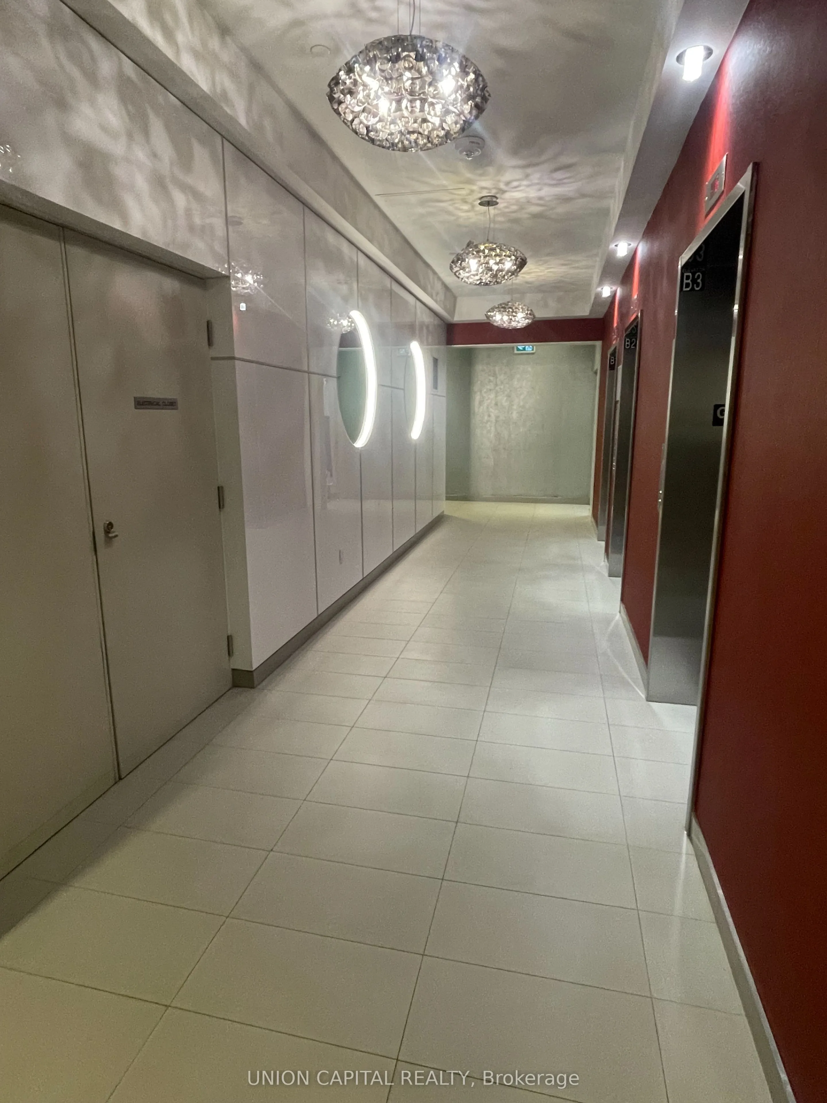 30 MEADOWGLEN Place, #701