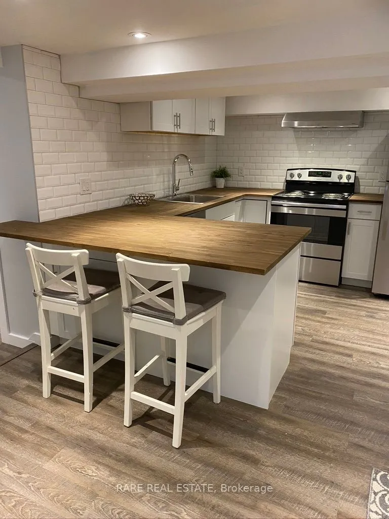 2491 Gerrard Street E