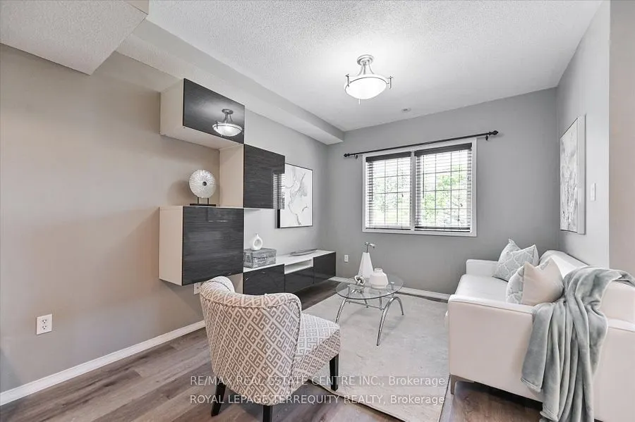 42 pinery Trail, #104