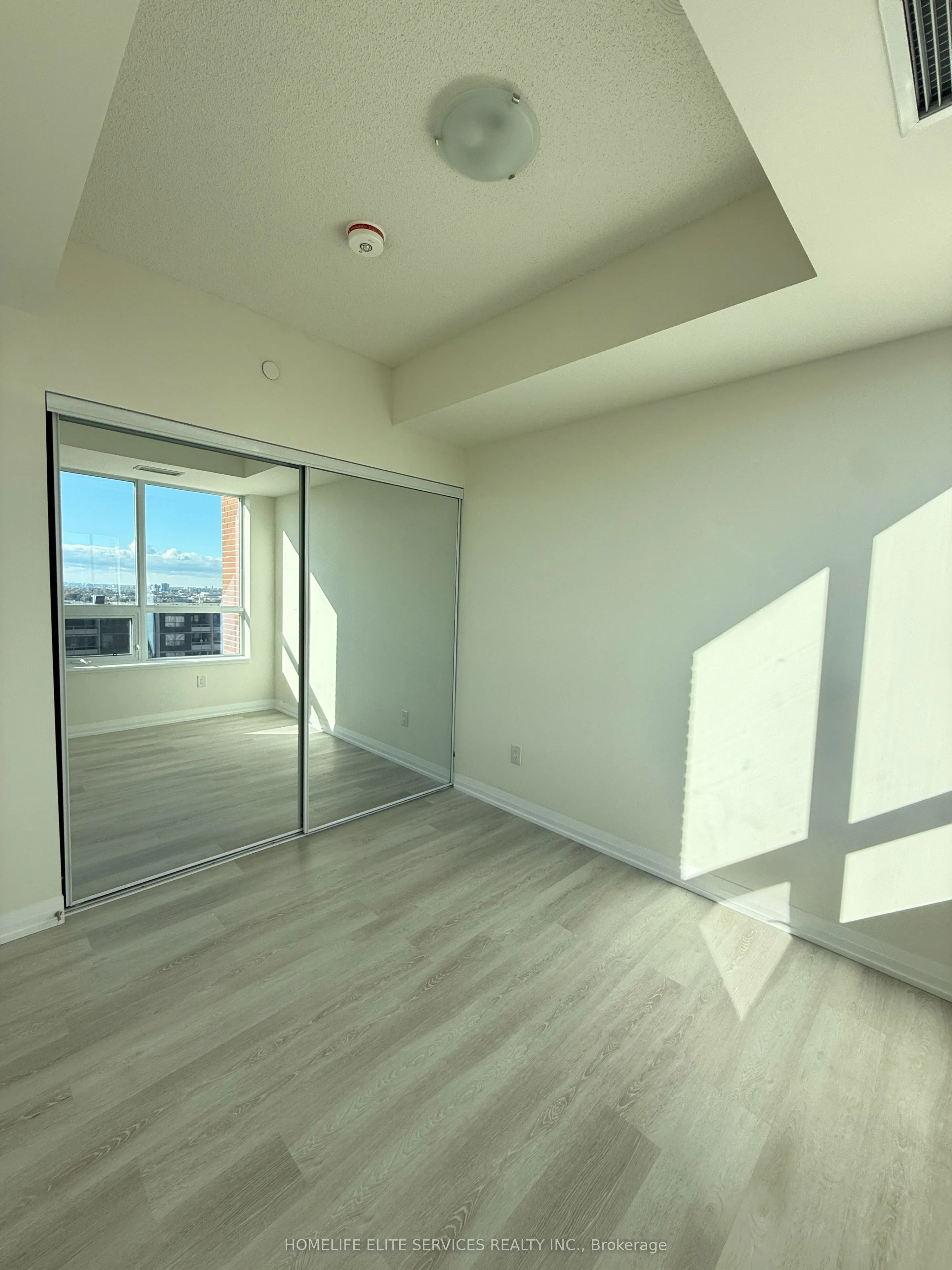 3260 Sheppard Avenue E, #1709